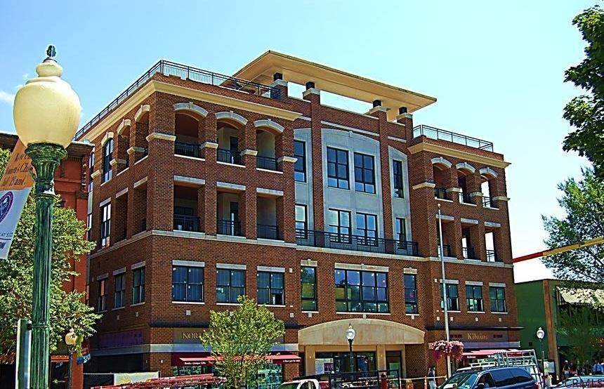 422 BROADWAY, Saratoga S, NY 12866