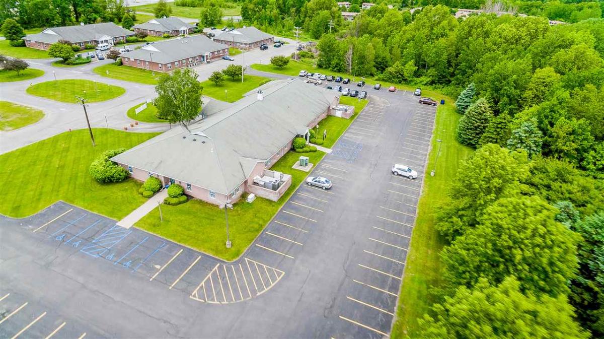 6 MOUNTAIN LEDGE DR, Gansevoort, NY 12831