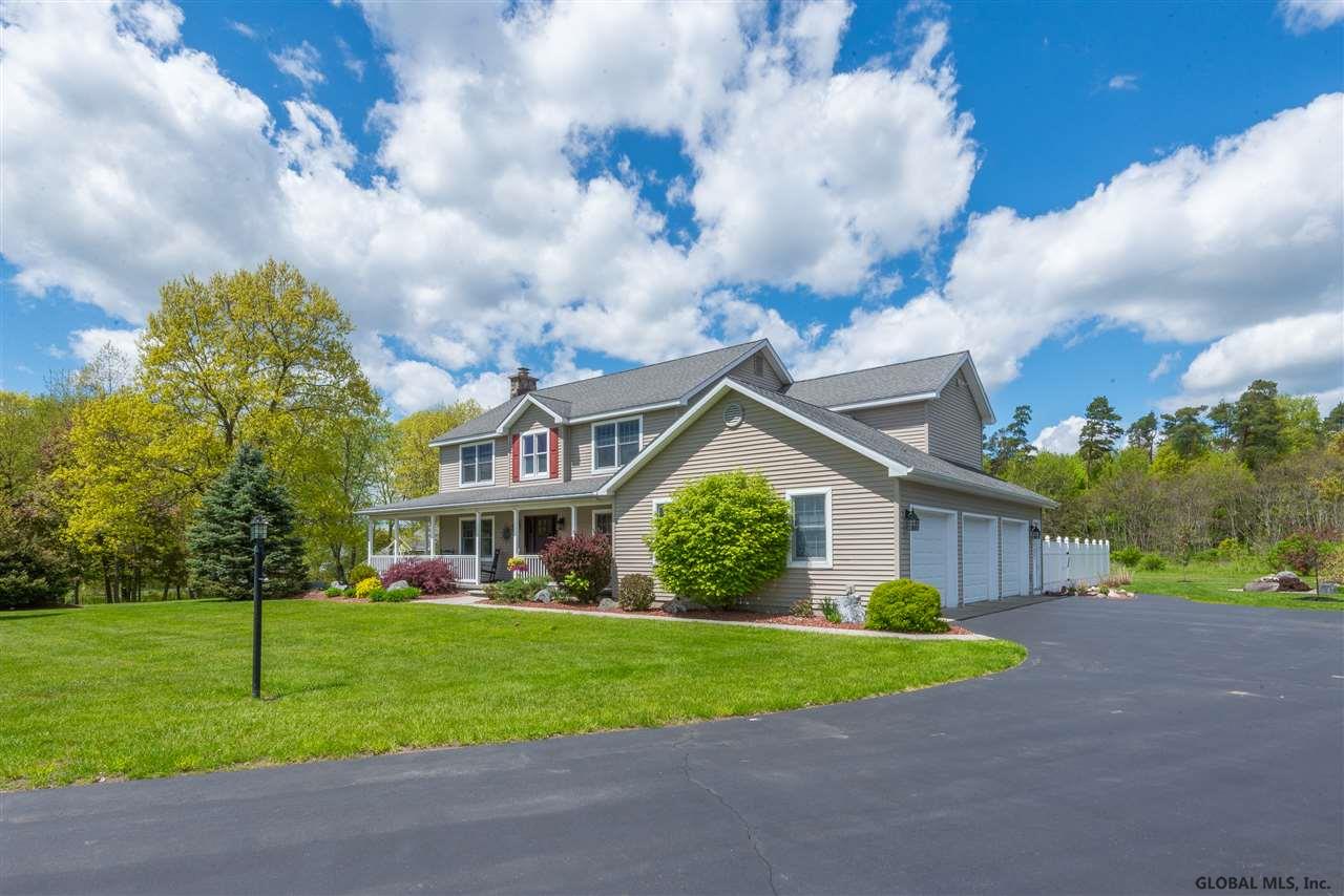 6 Kem La, West Sand Lake, NY Property Listing from DaviesDavies
