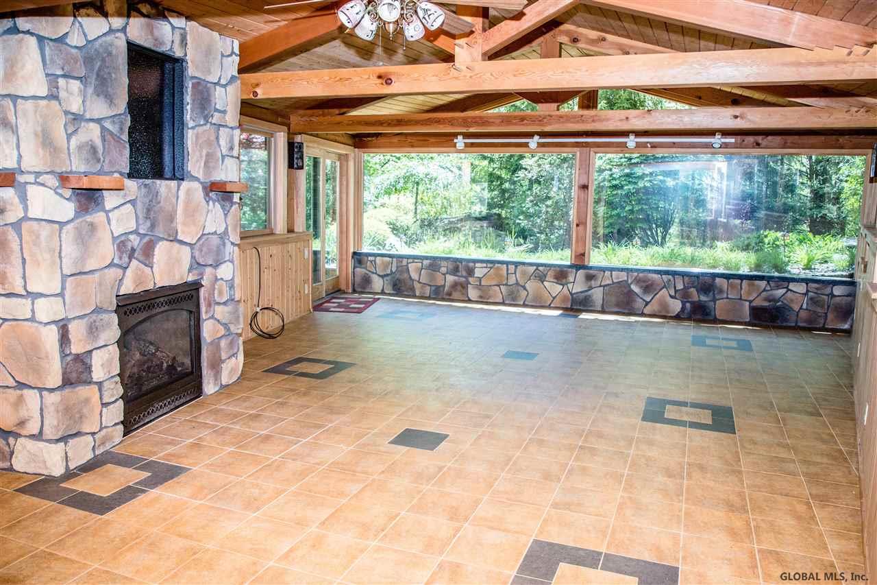 178 CLAMSTEAM RD in Clifton Park, NY Listed For $389,000 ...