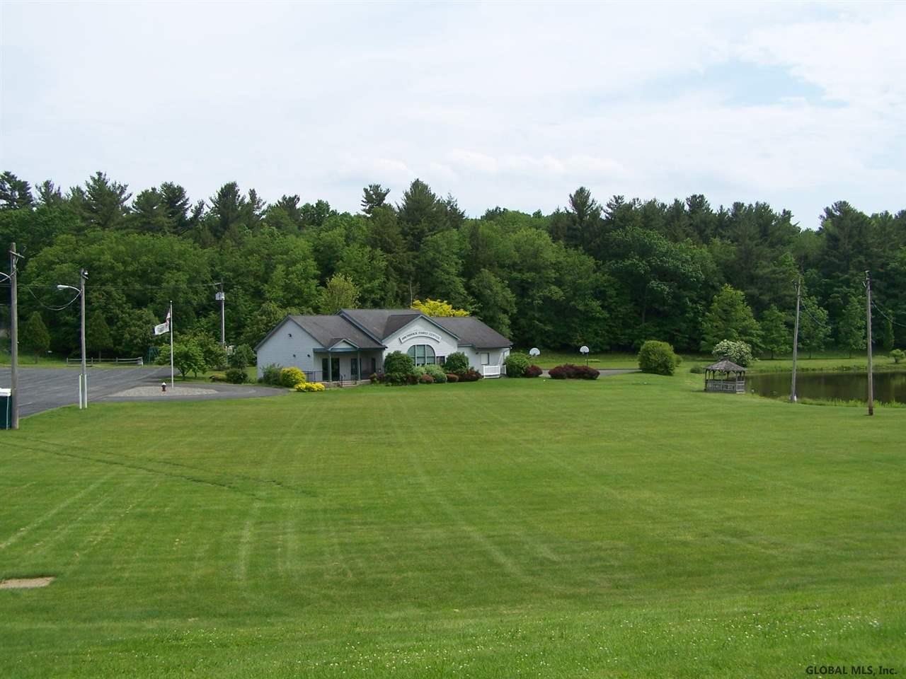 936 Hoosick Rd, Troy, NY 12180