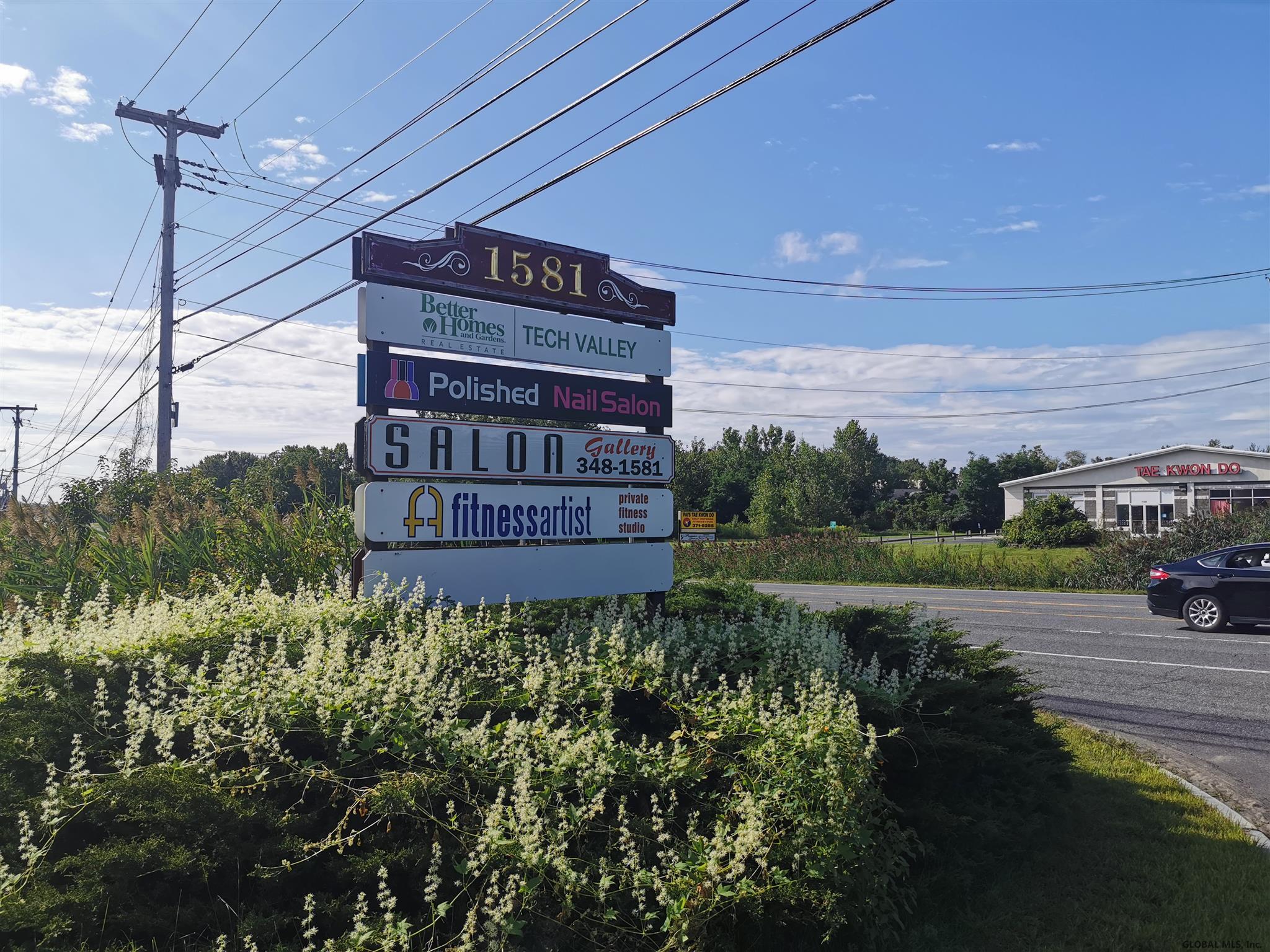 1581 Route 9, Halfmoon, NY Property Listing from DaviesDavies