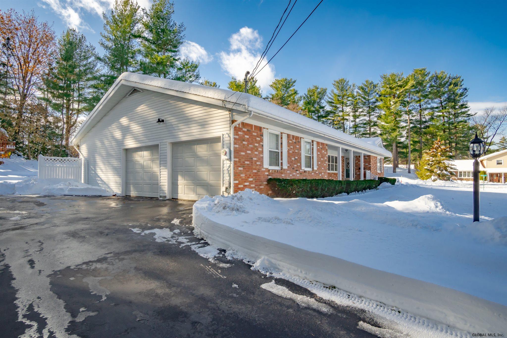 2 Arden Craig Dr, Guilderland, NY Property Listing from DaviesDavies