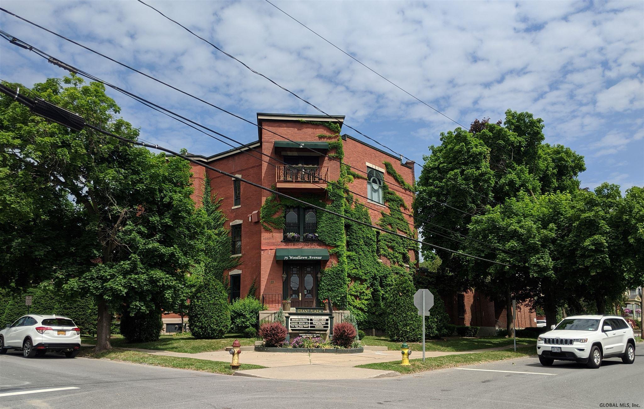 75 WOODLAWN AV, Saratoga S, NY 12866