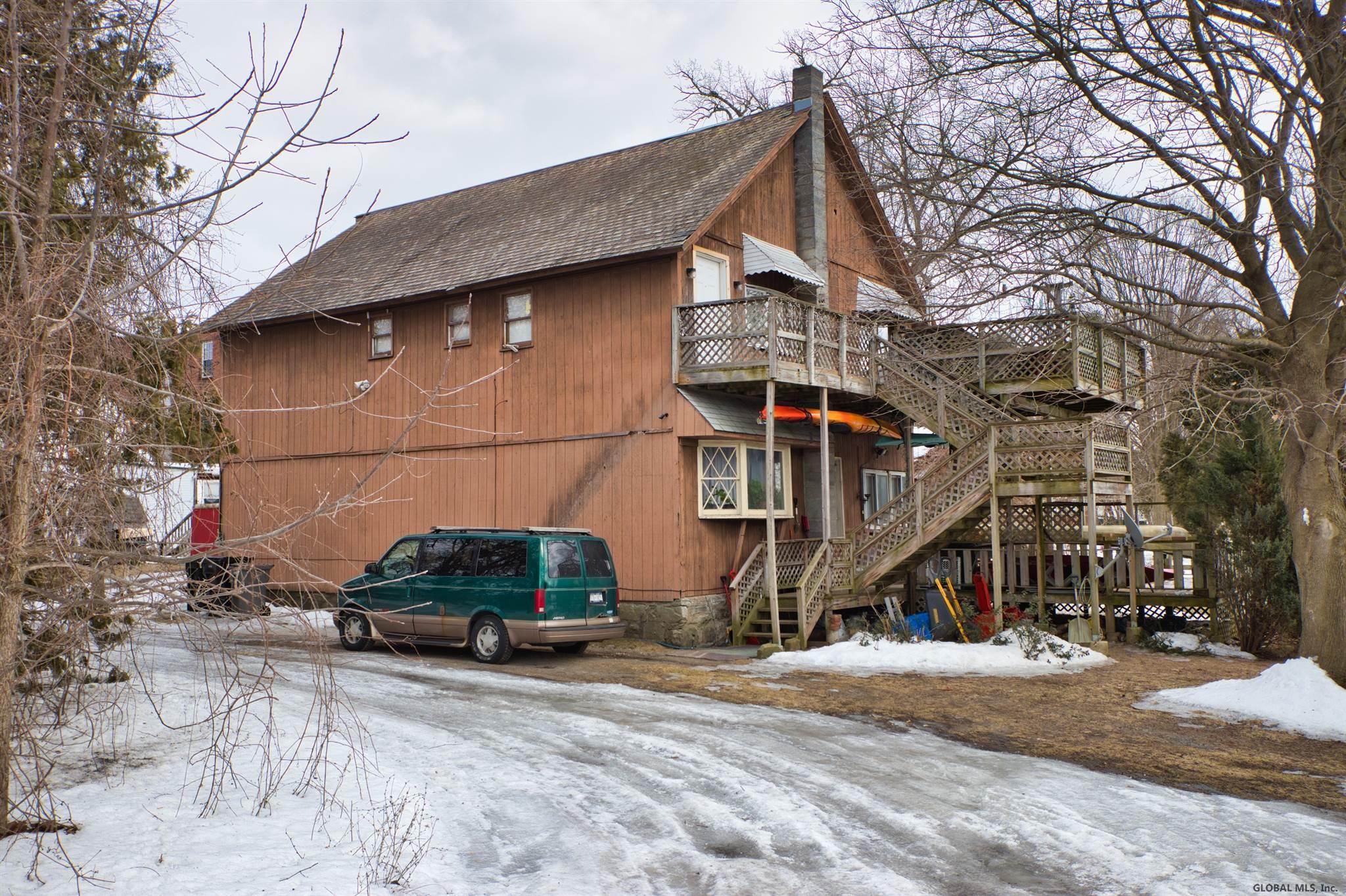 1 Waters Edge Ln, Fort Edward, NY 12828