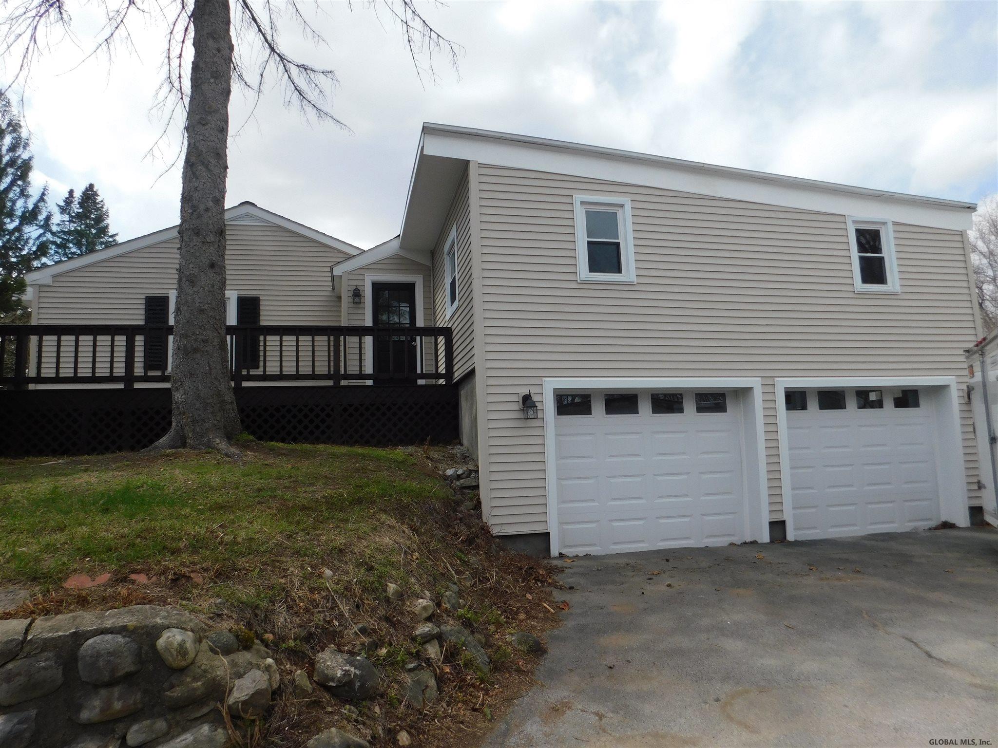 Queensbury Ny Homes For Sale 37 - 005vpss