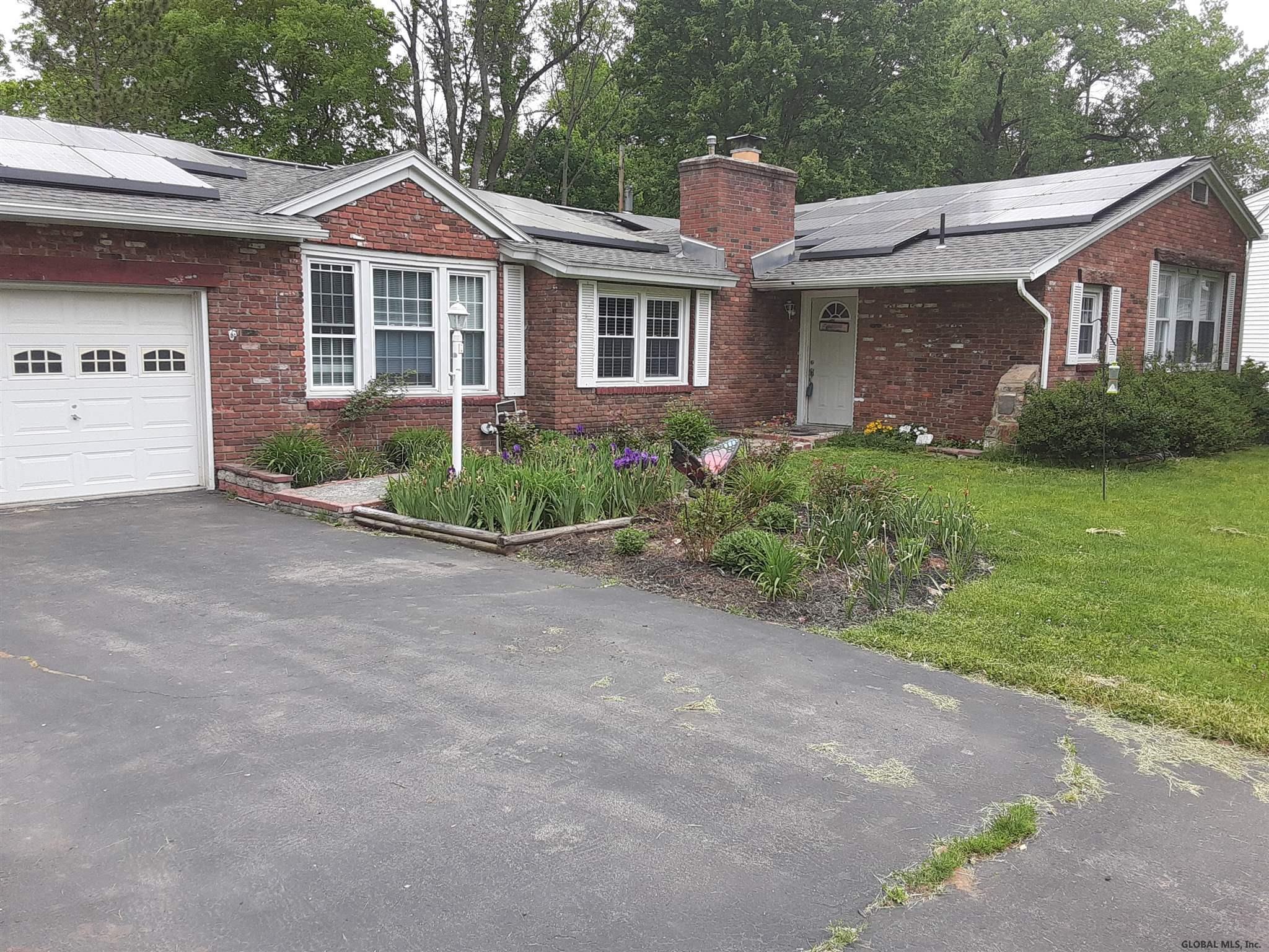 5 Maybrook Dr, Glenville, NY Property Listing from DaviesDavies
