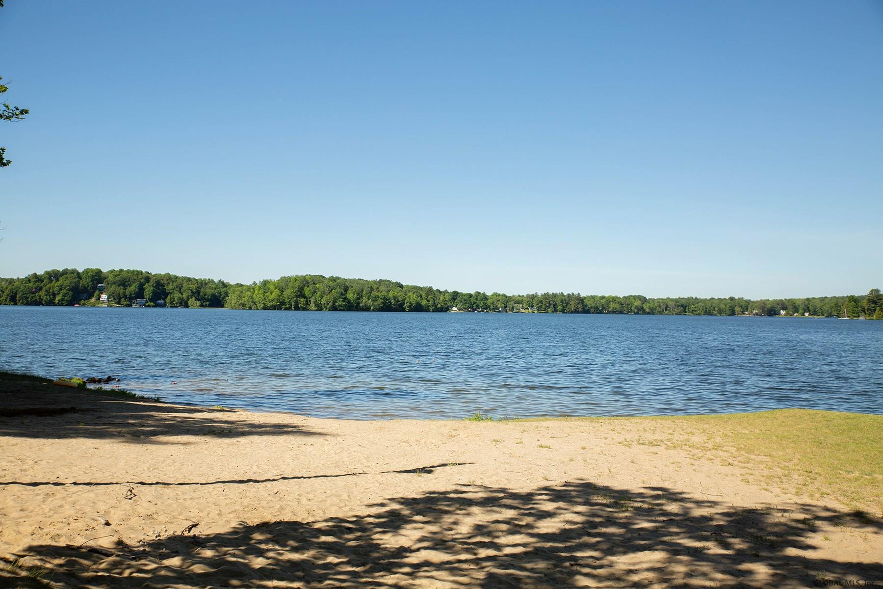 5623 Lake Rd, Galway, NY 12074