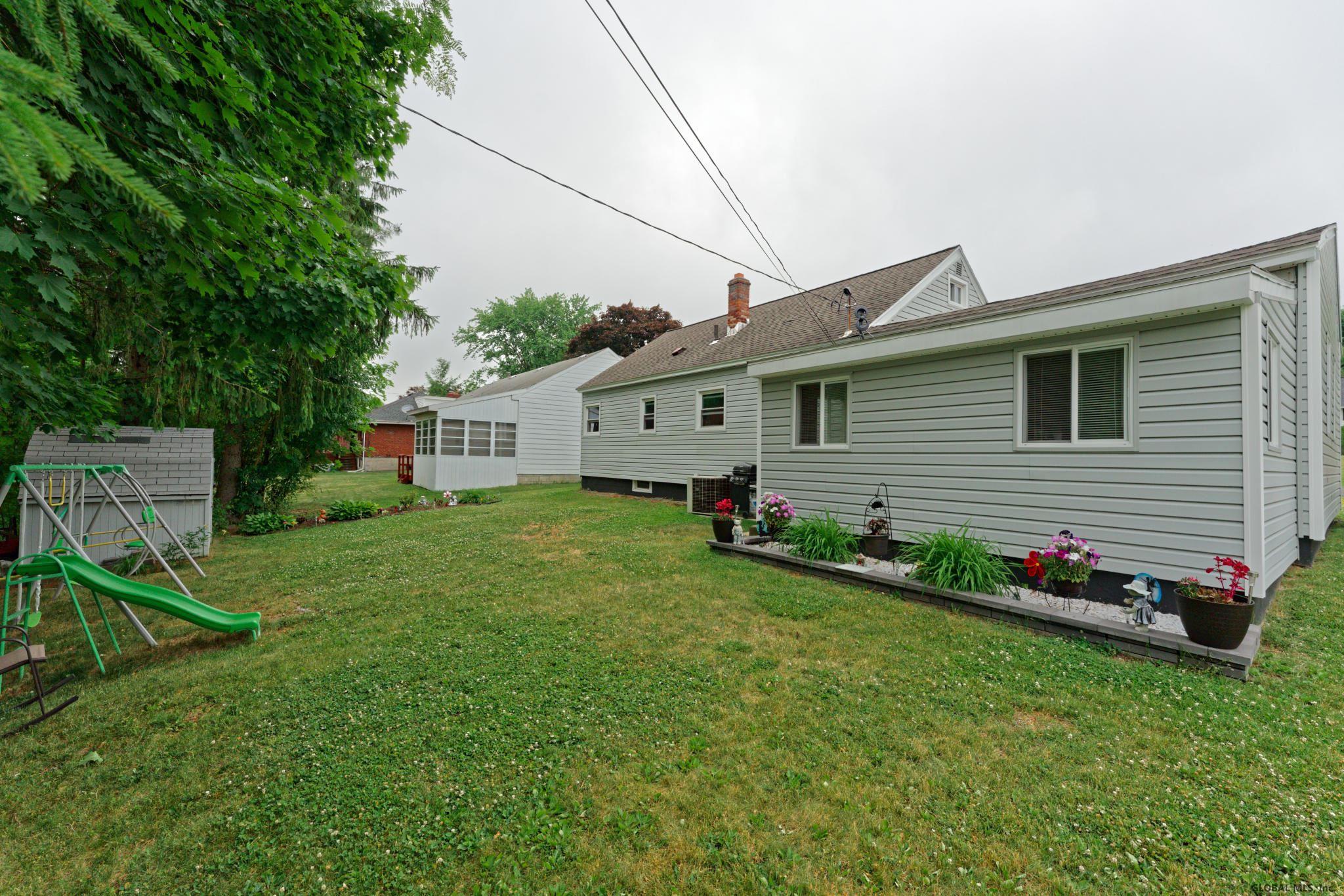 2111 Van Rensselaer Dr In Schenectady Ny Listed For