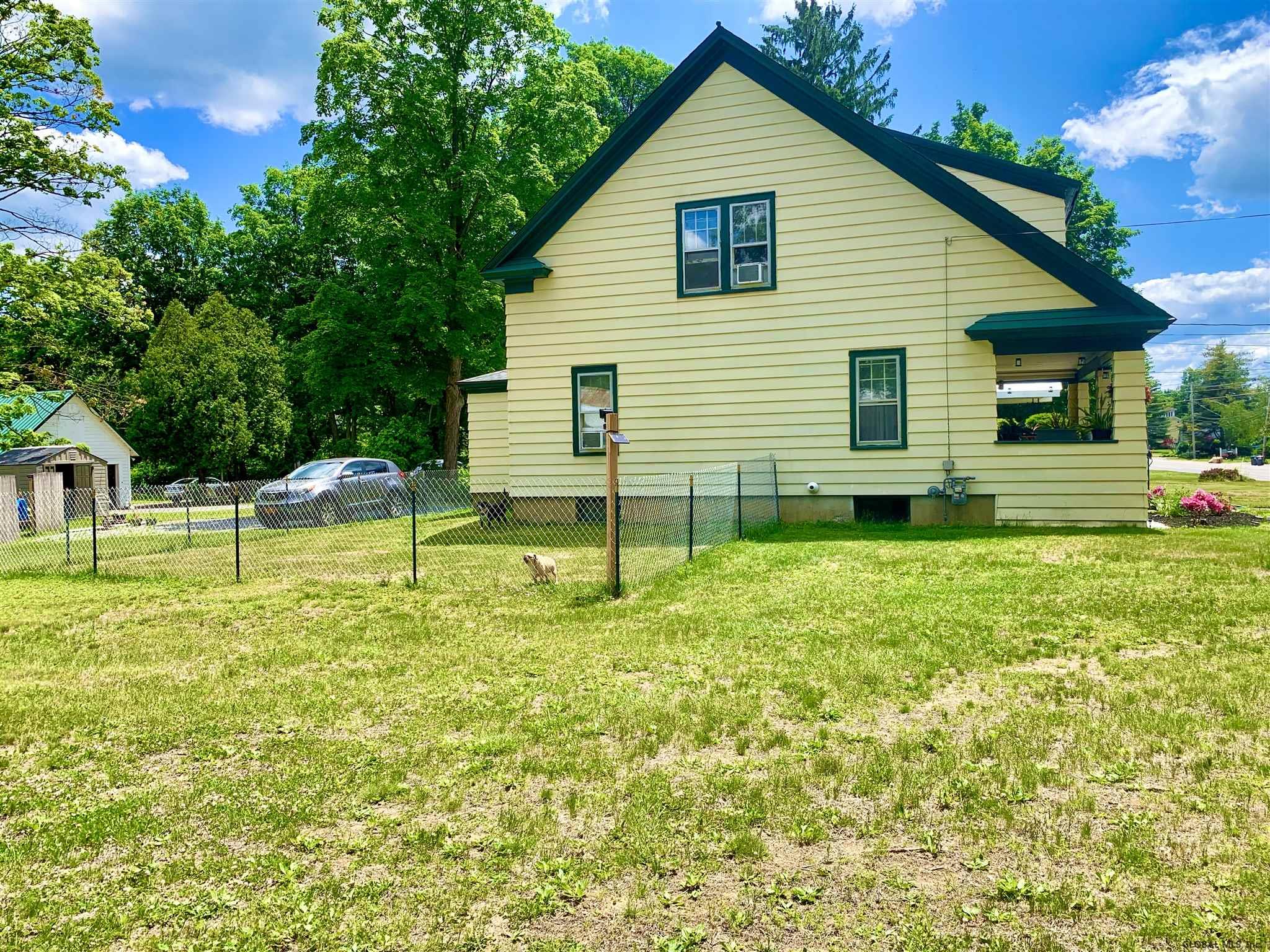 436 Maple Av, Saratoga Springs, NY Property Listing from DaviesDavies