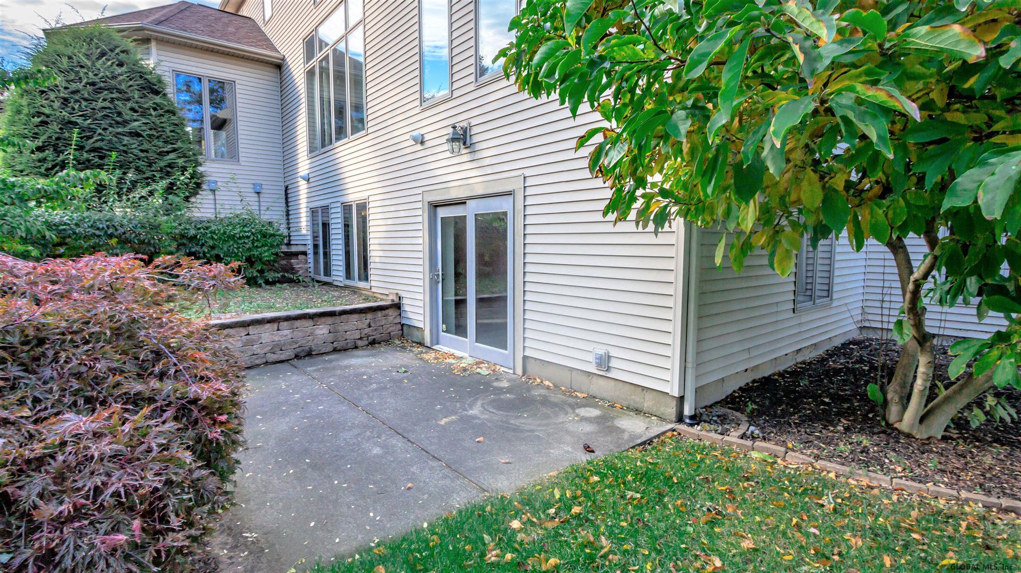 12 Devonshire Way, Clifton Park, NY Property Listing from DaviesDavies