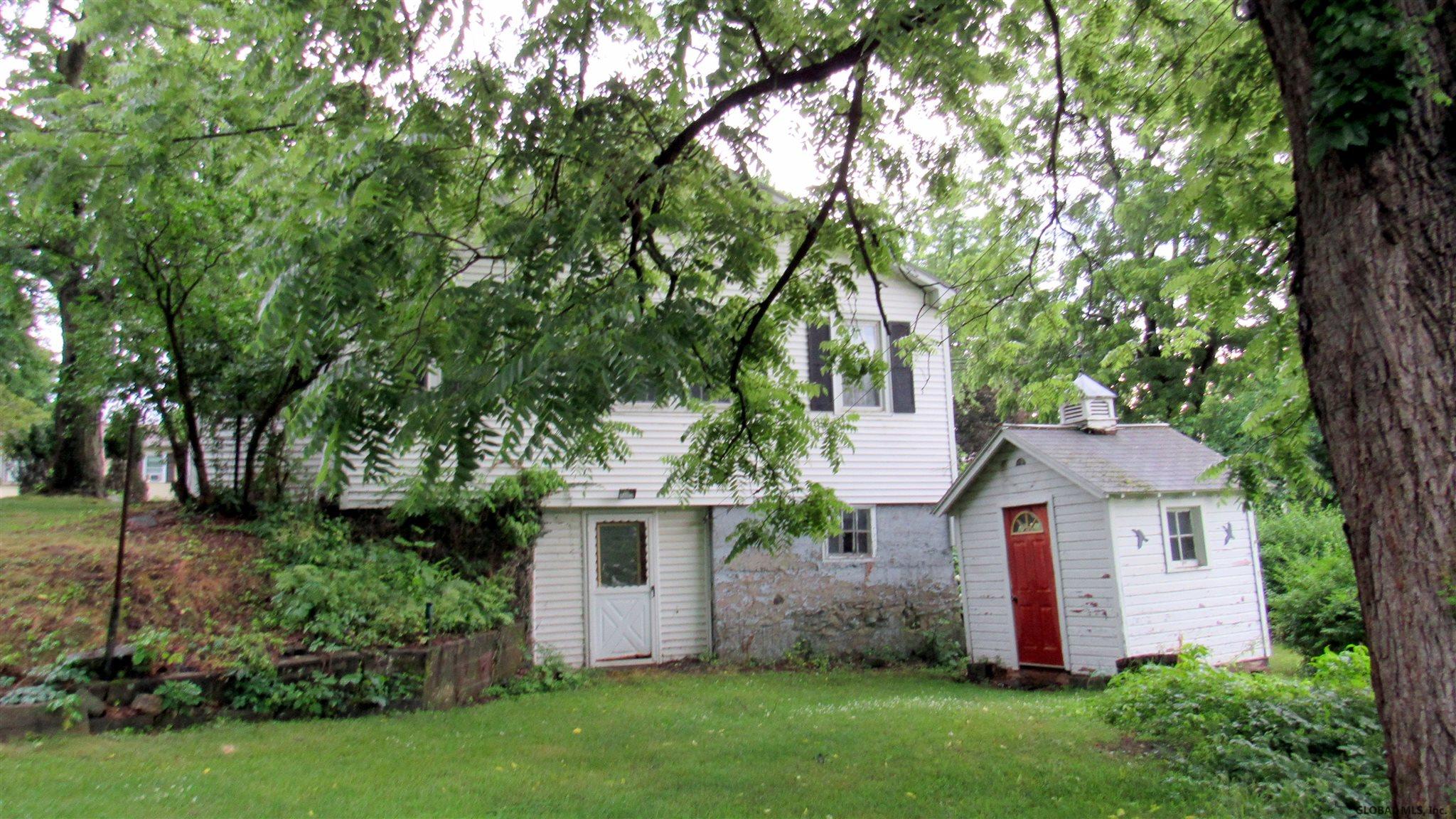 84 WASHINGTON AV in Coxsackie, NY Listed For 142,000.00 by Joanne