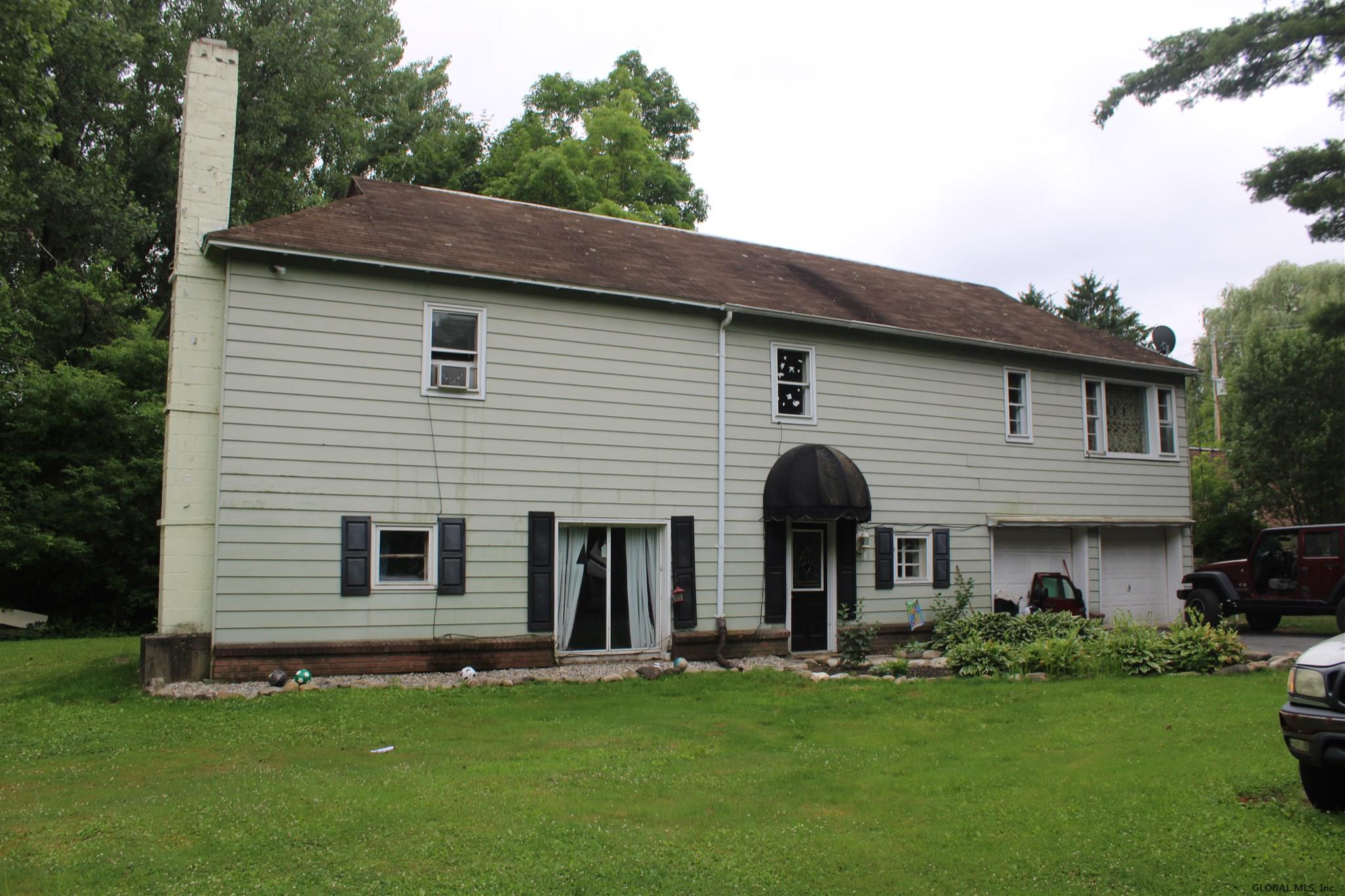 384a Ridge Rd, Queensbury, NY Property Listing from DaviesDavies