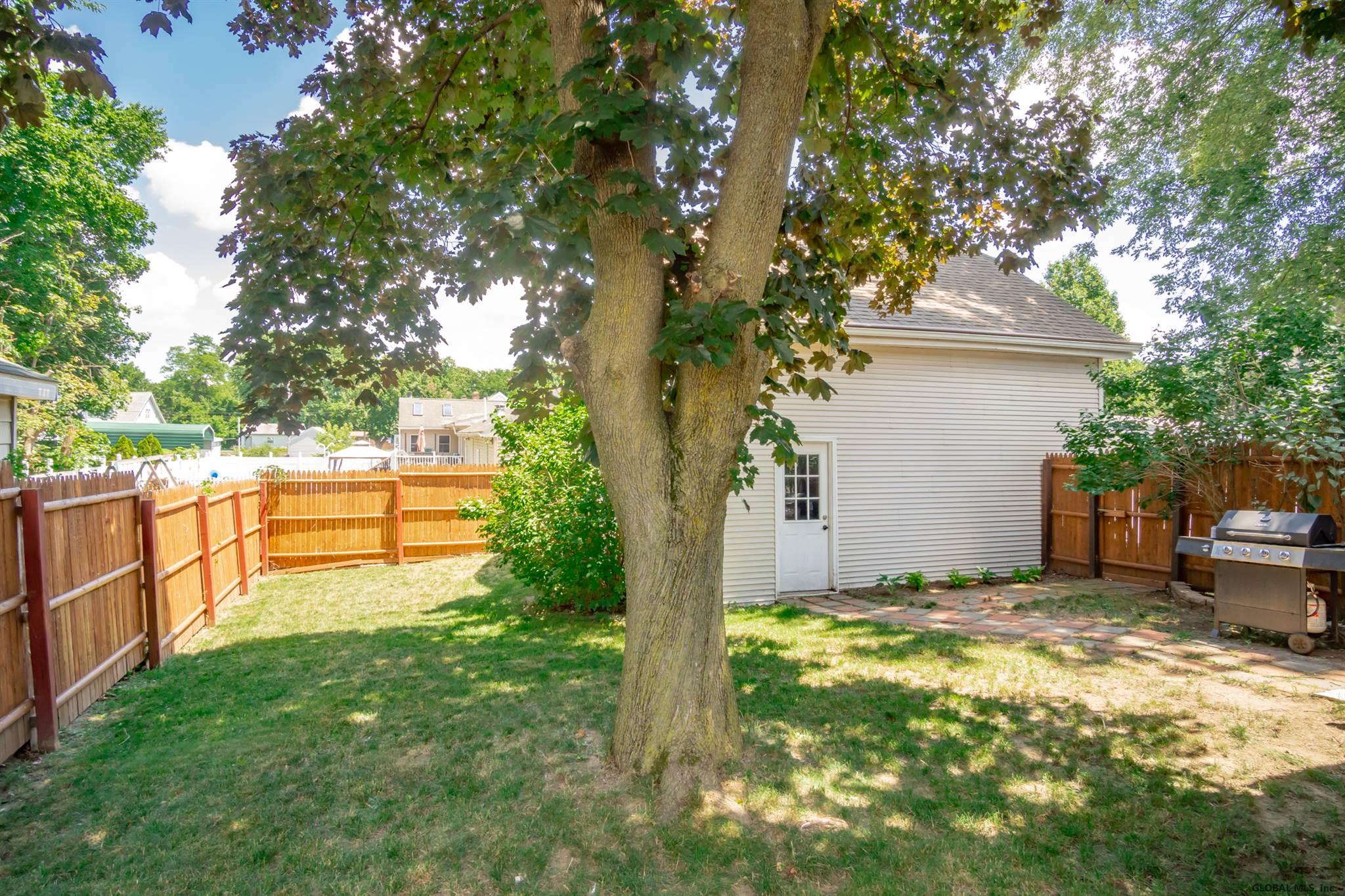 1522 Helderberg Av, Rotterdam, NY Property Listing from DaviesDavies