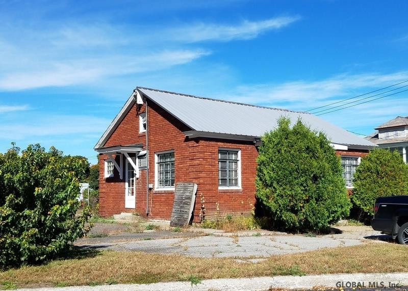 287 Main Street, North Creek, NY Property Listing from DaviesDavies