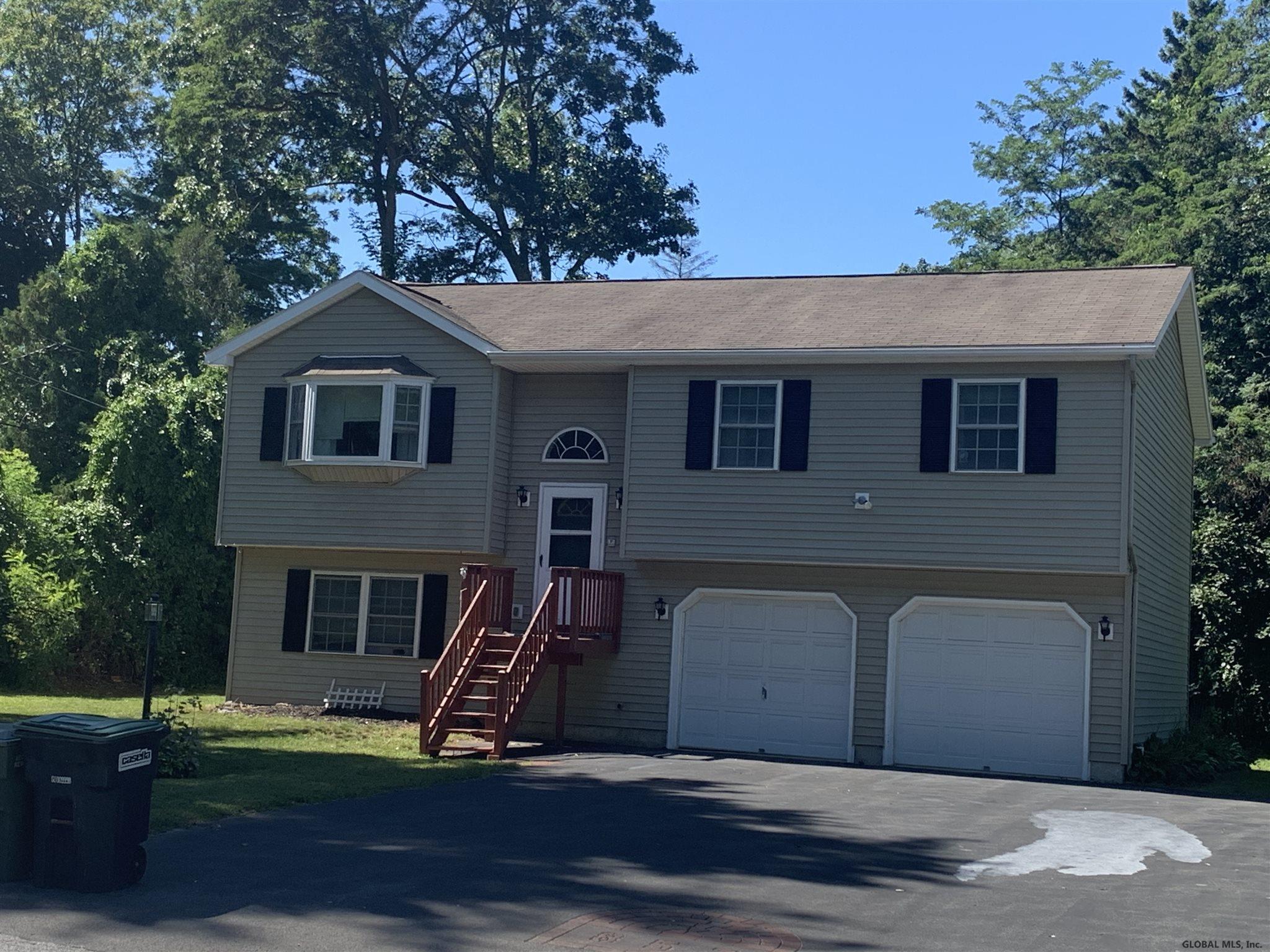 857 Bay Rd, Queensbury, NY Property Listing from DaviesDavies