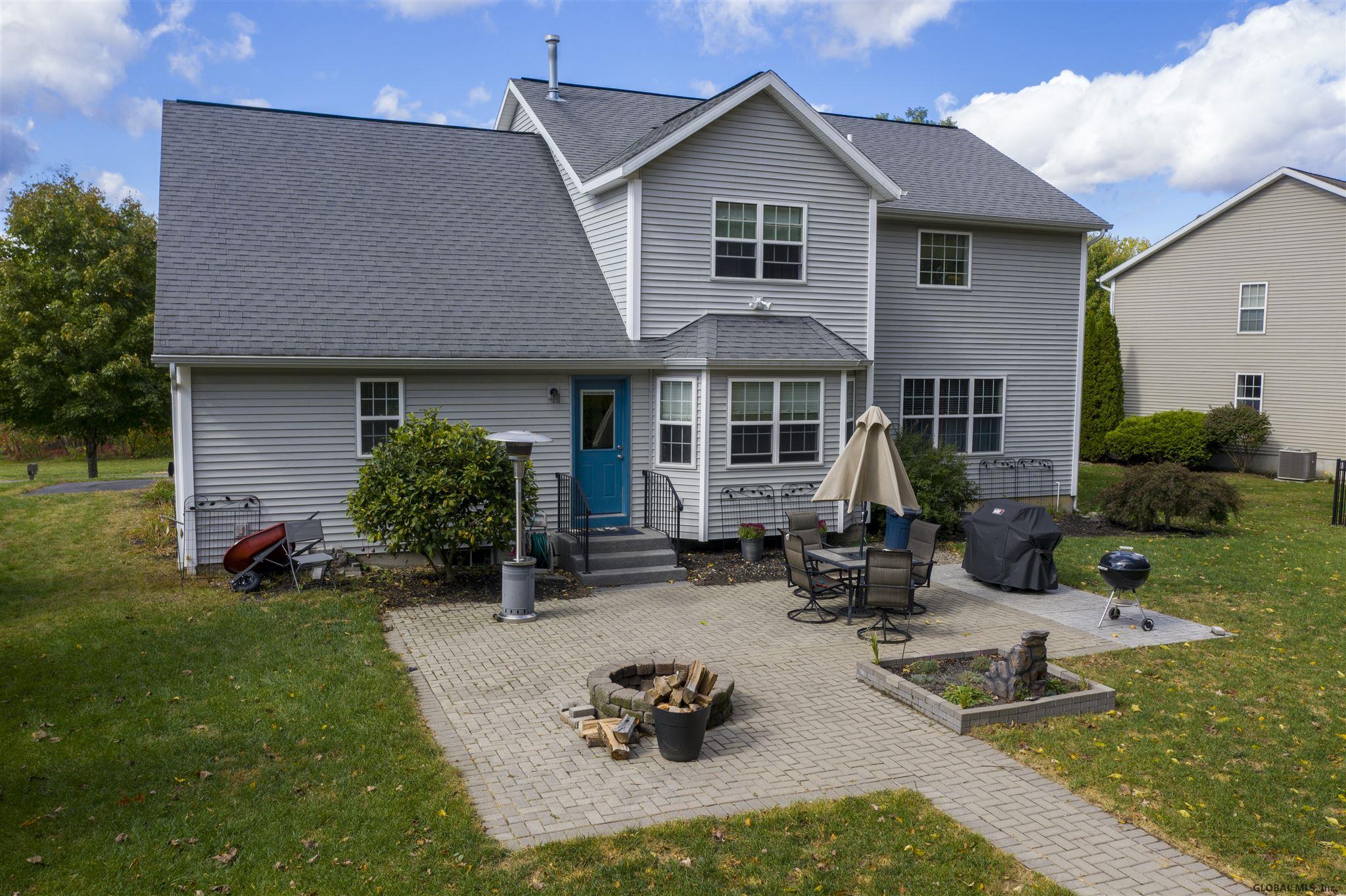 4 CENTURY DR, Ballston Spa, NY 12020