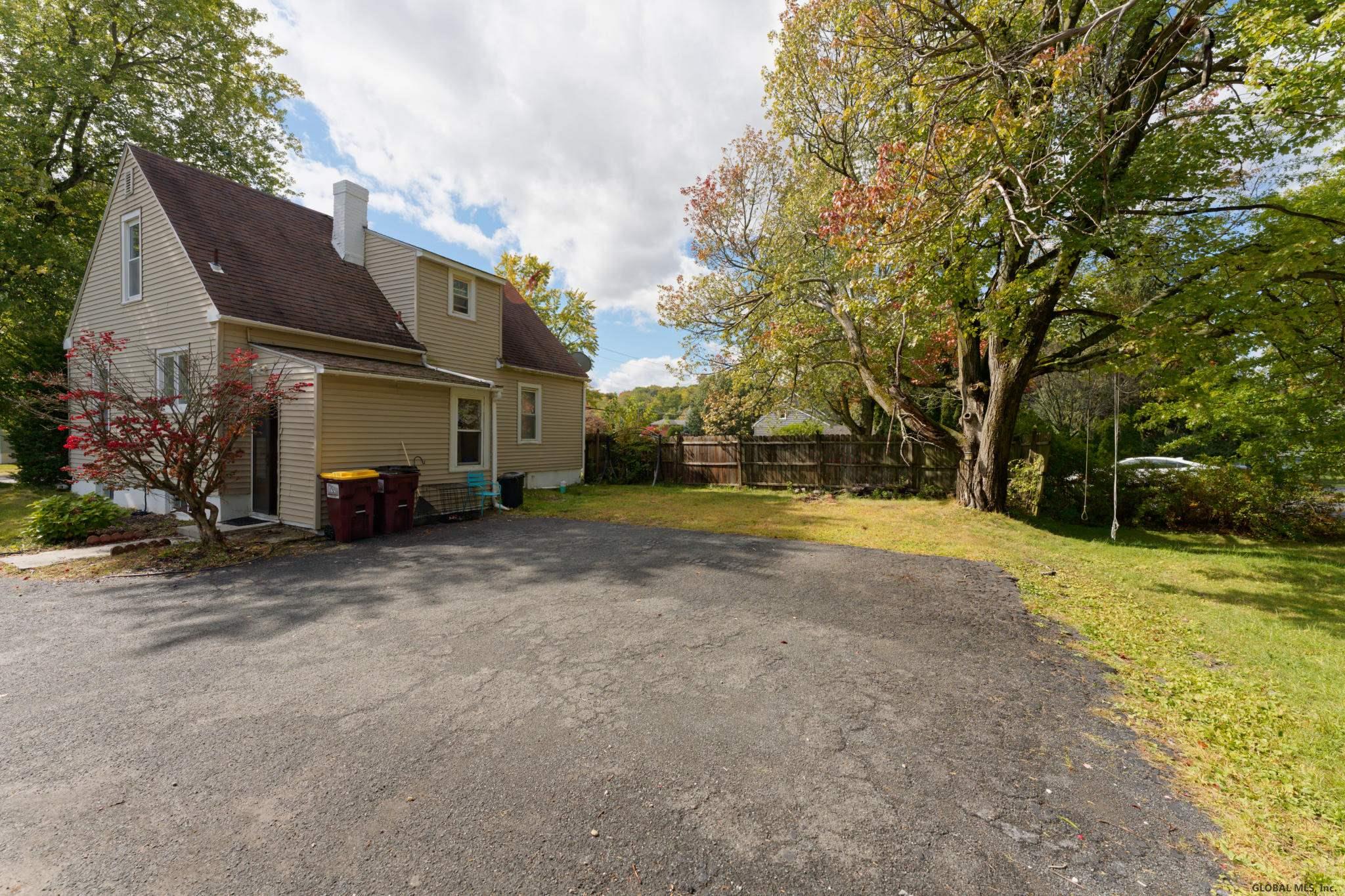 489 Watervlietshaker Rd, Latham, NY Property Listing from DaviesDavies