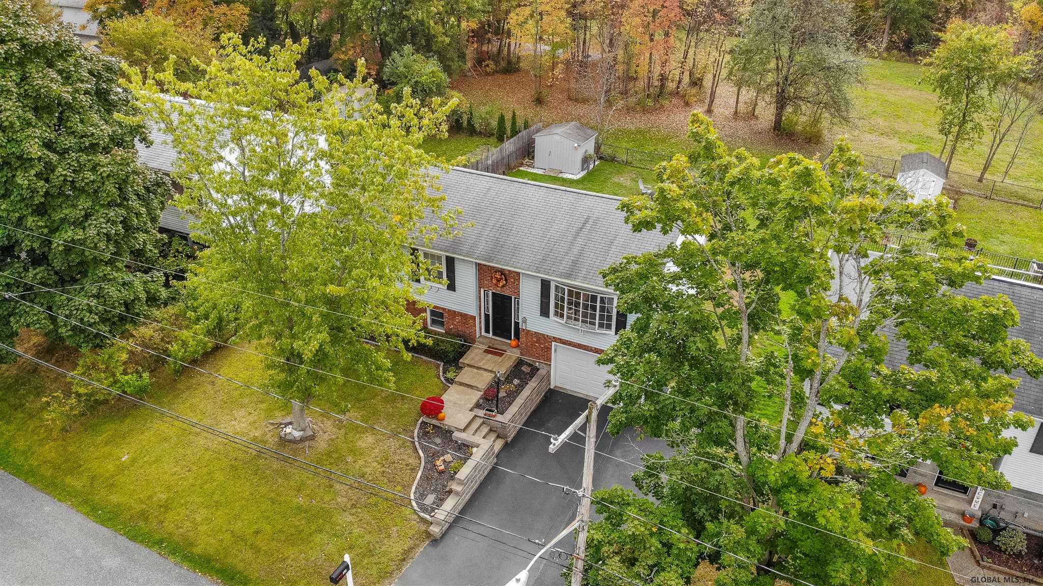 37 Start Av, East Greenbush, NY Property Listing from DaviesDavies