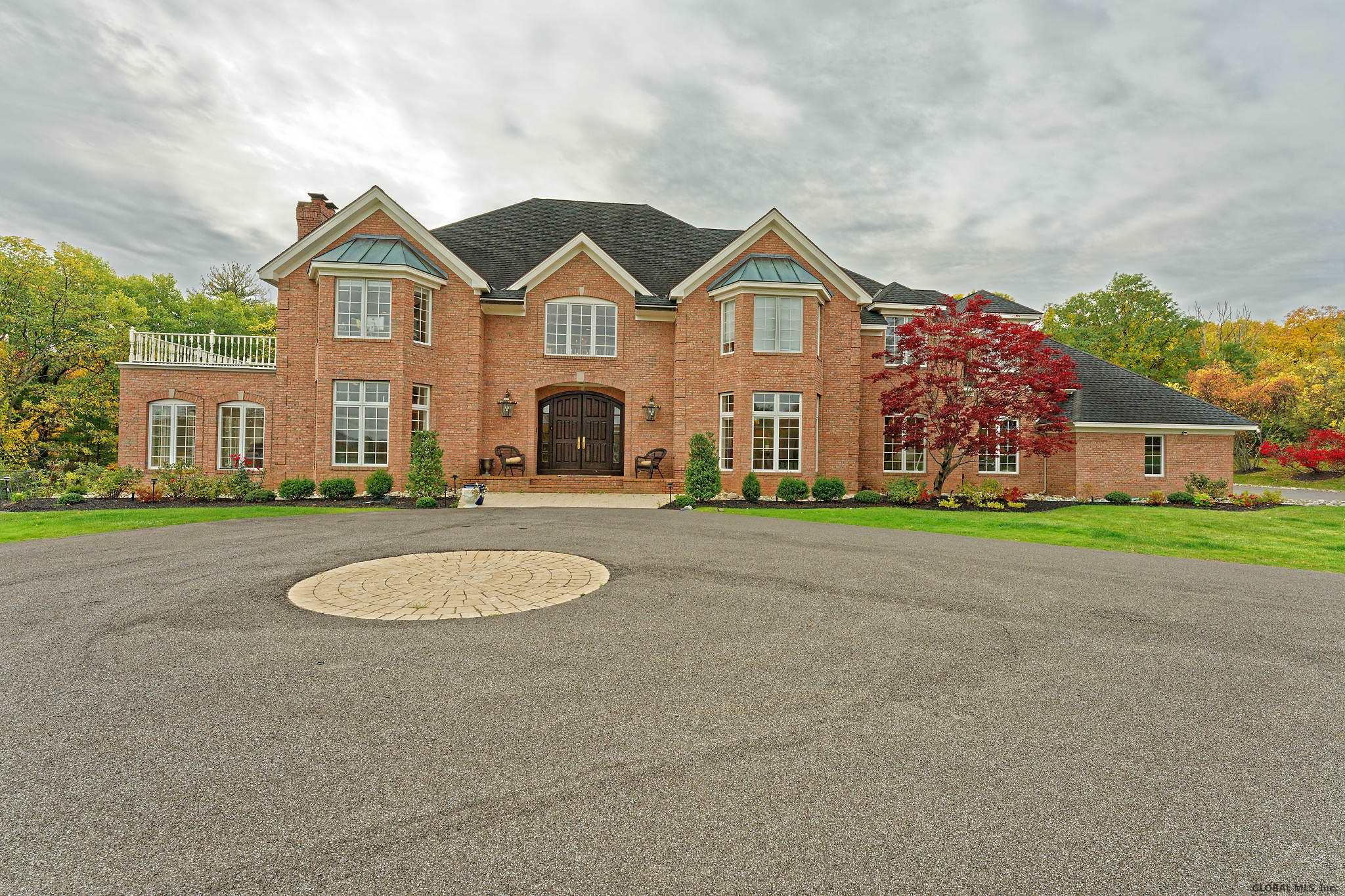 9 Sage Estate, Menands, NY Property Listing from DaviesDavies