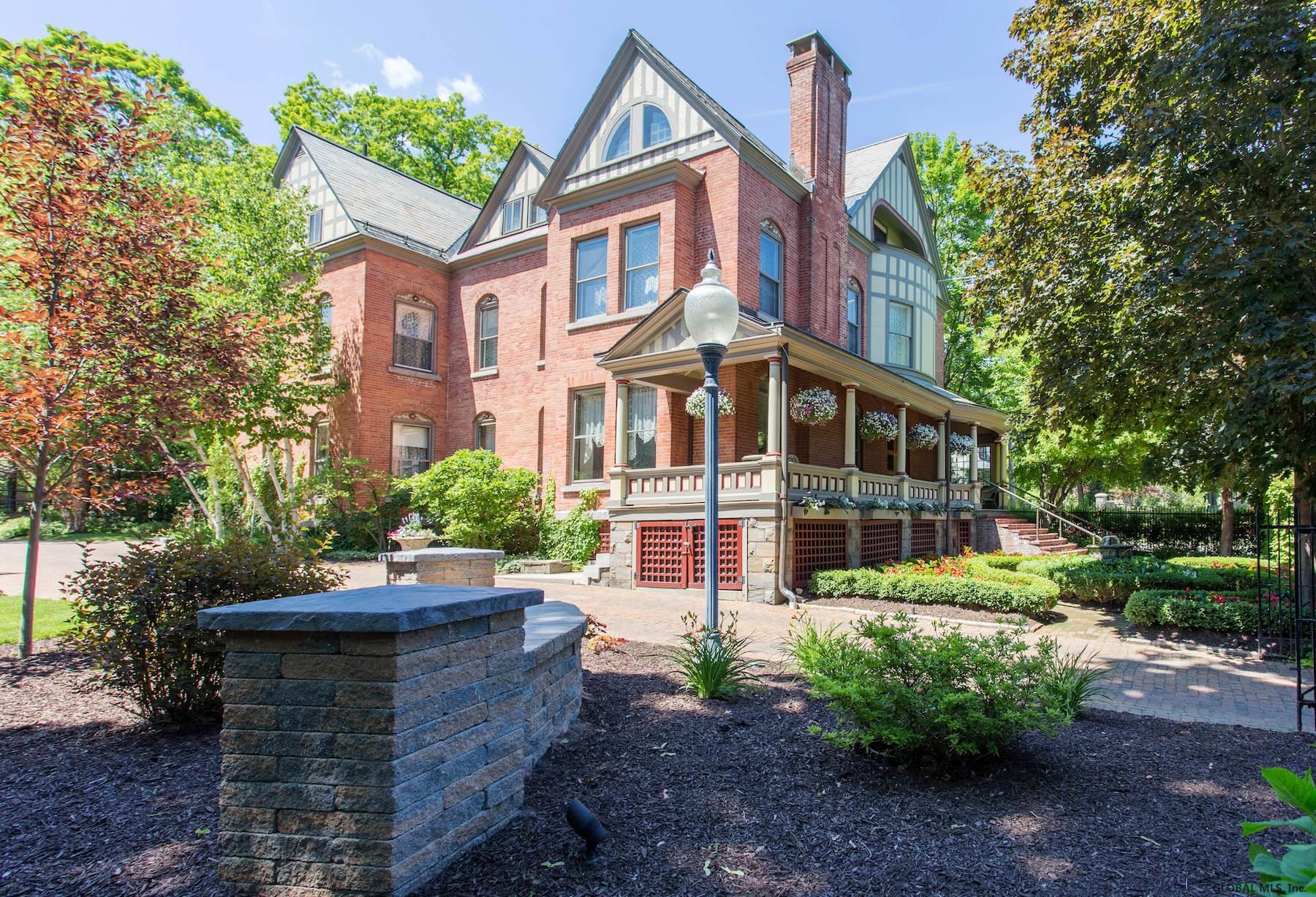 605 North Broadway, Saratoga Springs, NY Property Listing from Davies