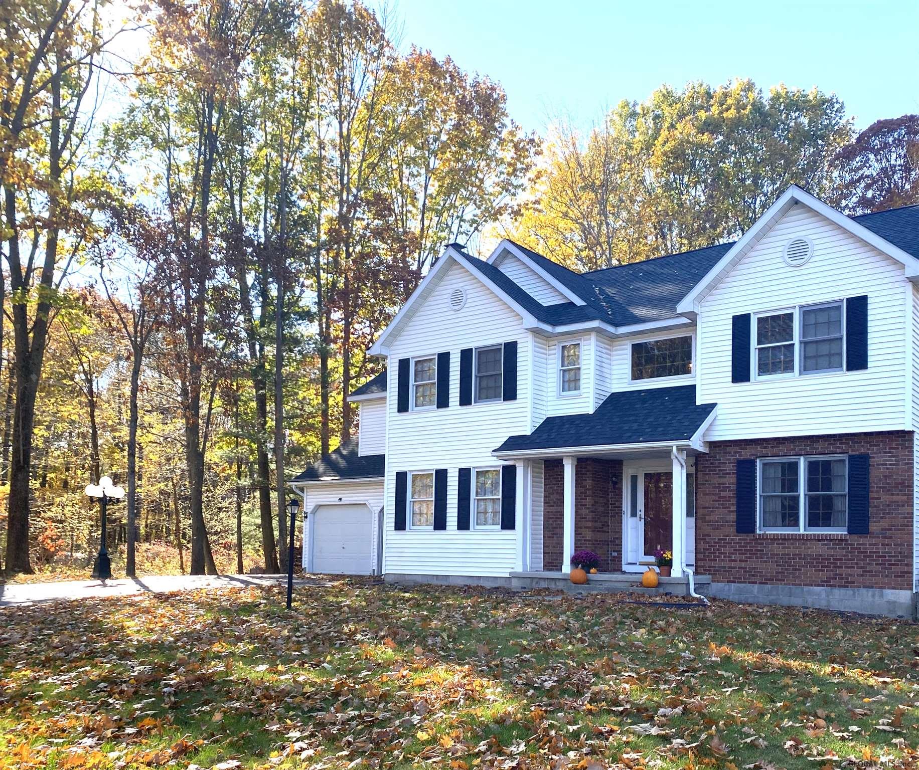 42 Henderson Rd, Glenmont, NY Property Listing from DaviesDavies