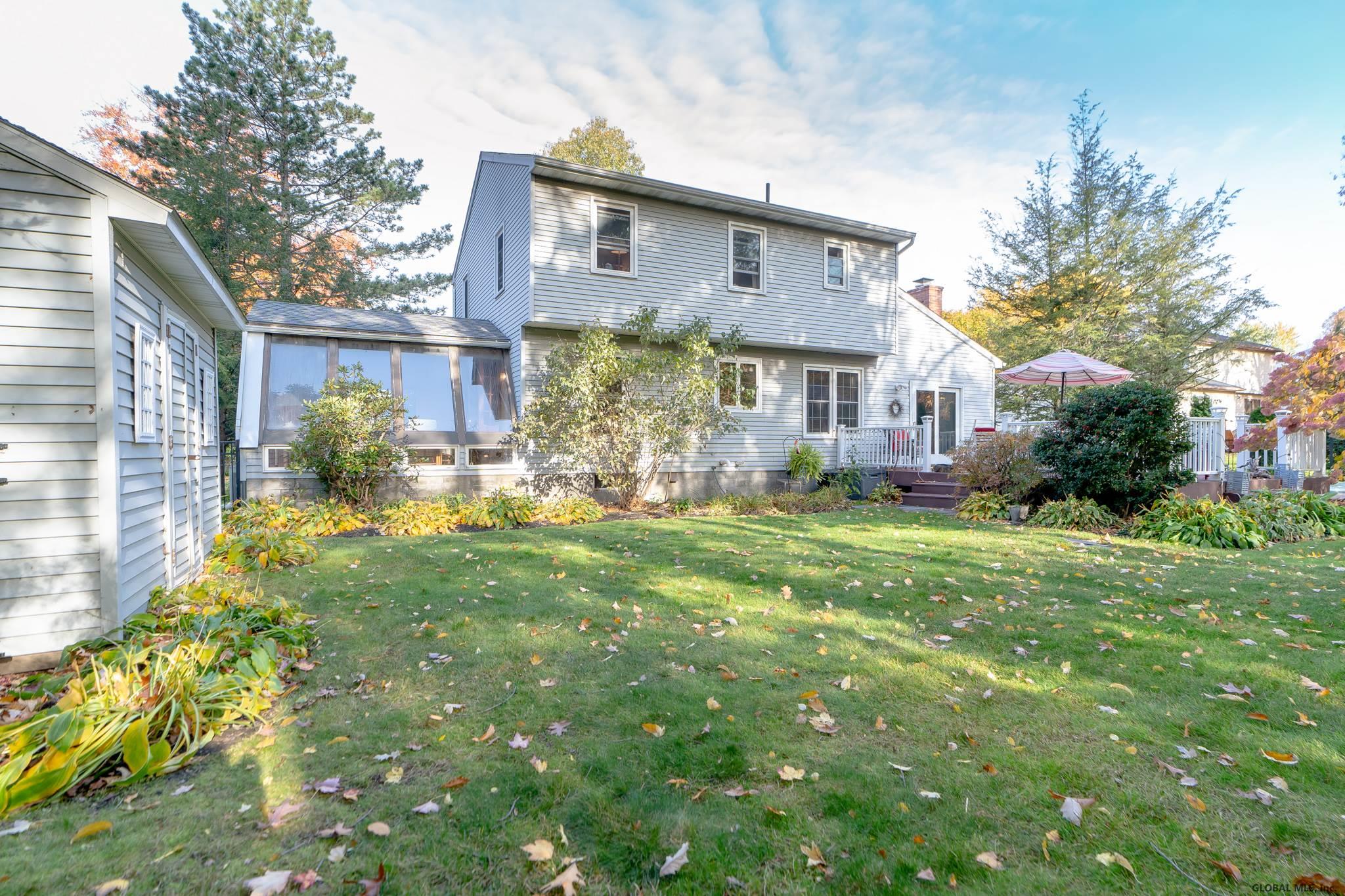 26 Lacy La, Loudonville, NY Property Listing from DaviesDavies