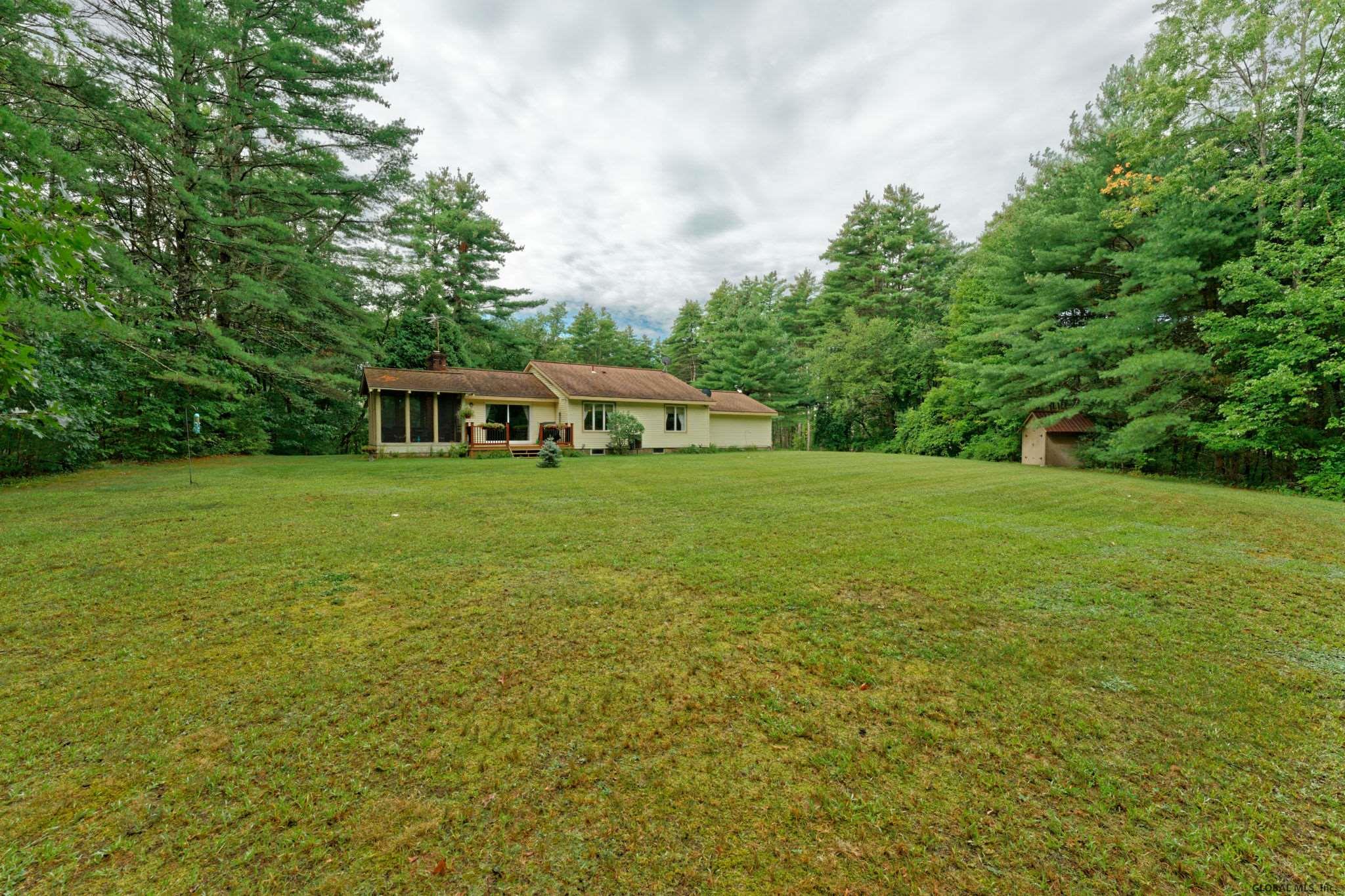557 Lake Ave, Saratoga Springs, NY Property Listing from DaviesDavies