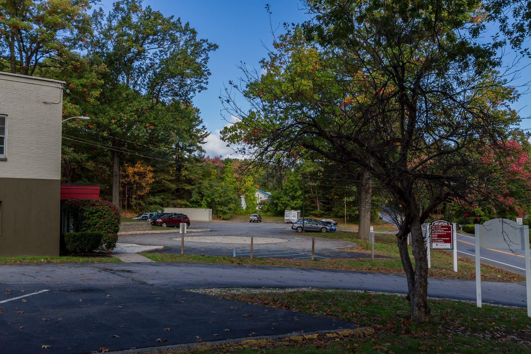 61 ROWLAND ST, Ballston Spa, NY 12020