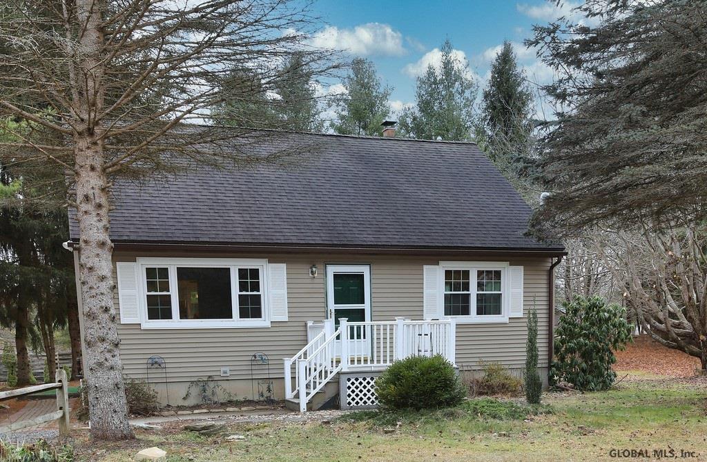 824 Ridge Rd, Broadalbin, NY 12025