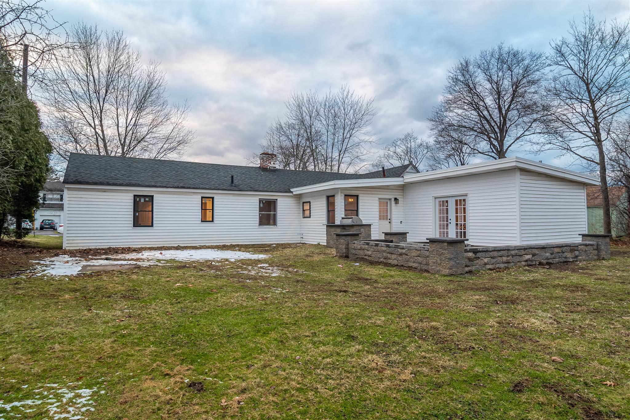 1914 Clifton Park Rd, Niskayuna, NY Property Listing from DaviesDavies