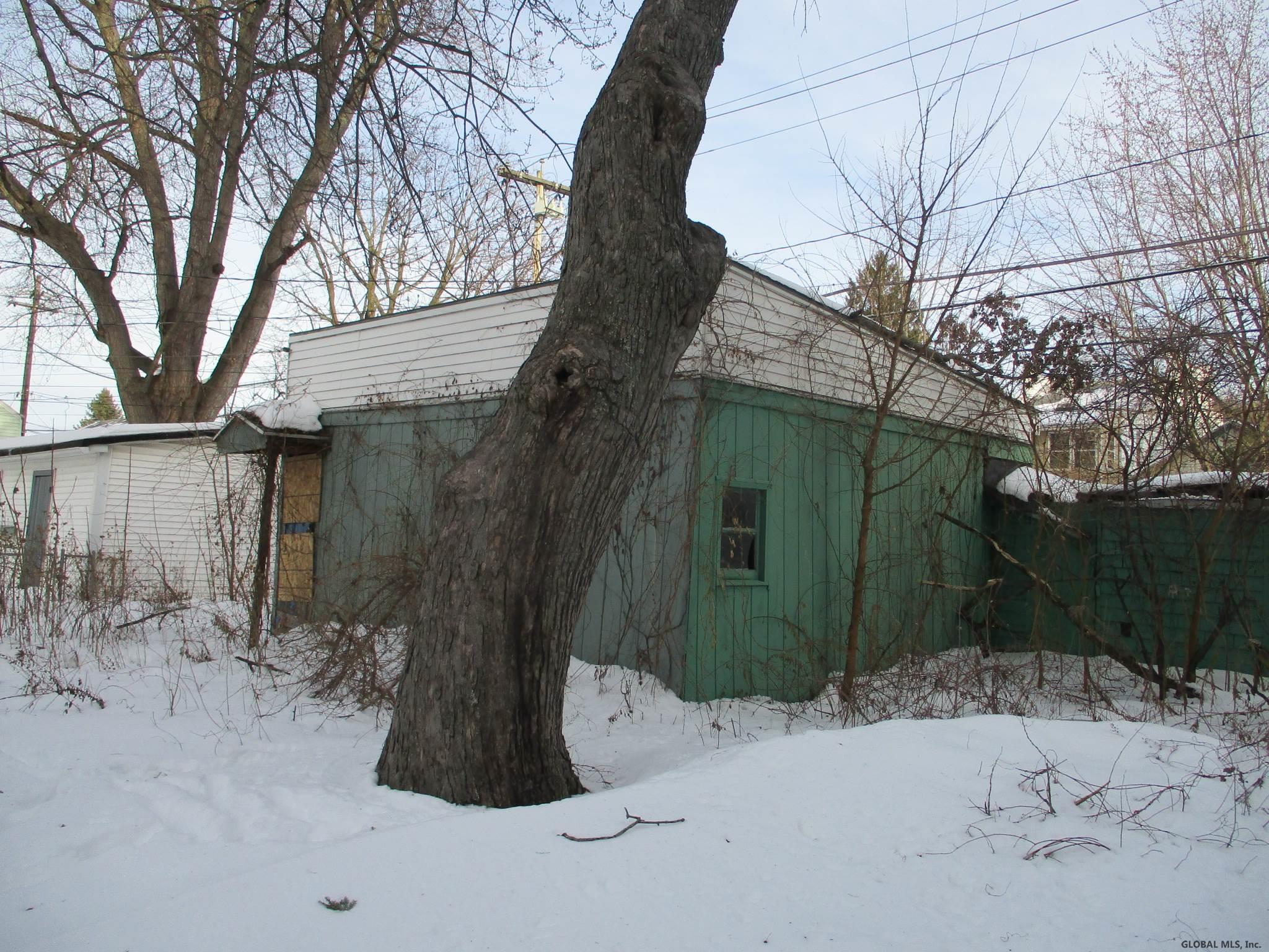 618 4th Av, Lansingburgh, NY Property Listing from DaviesDavies