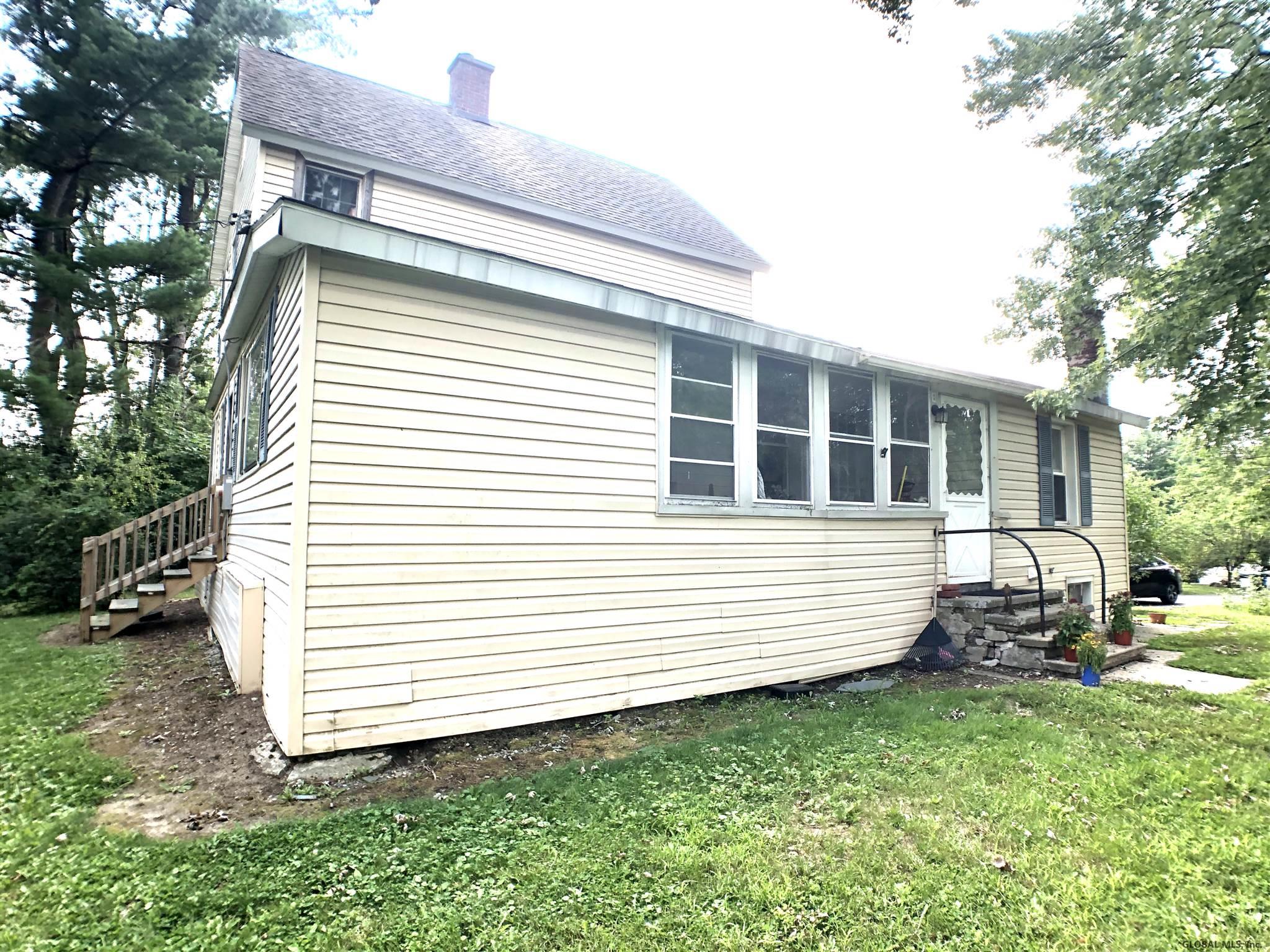 2705 Balltown Rd, Niskayuna, NY Property Listing from DaviesDavies