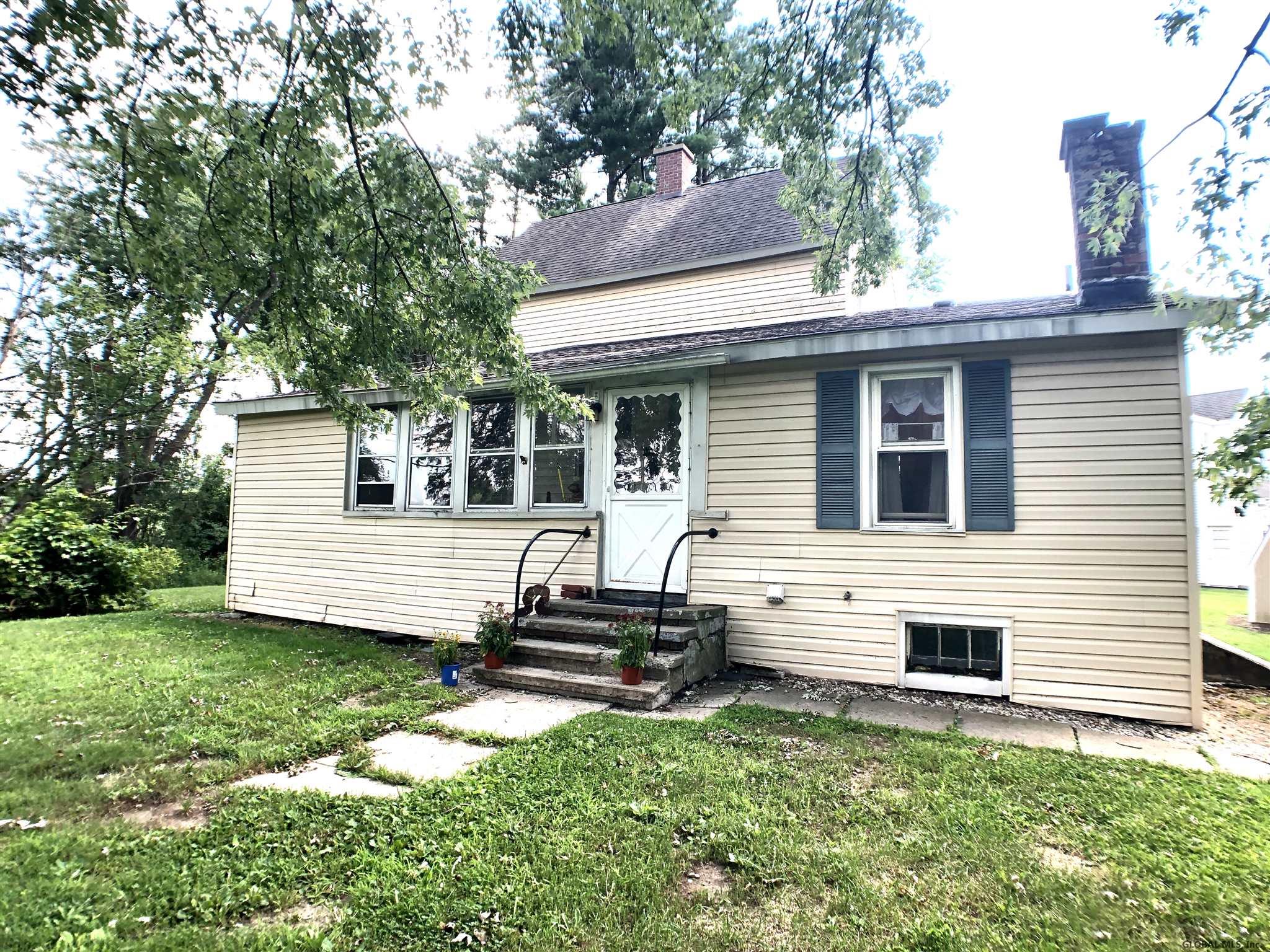 2705 Balltown Rd, Niskayuna, NY Property Listing from DaviesDavies