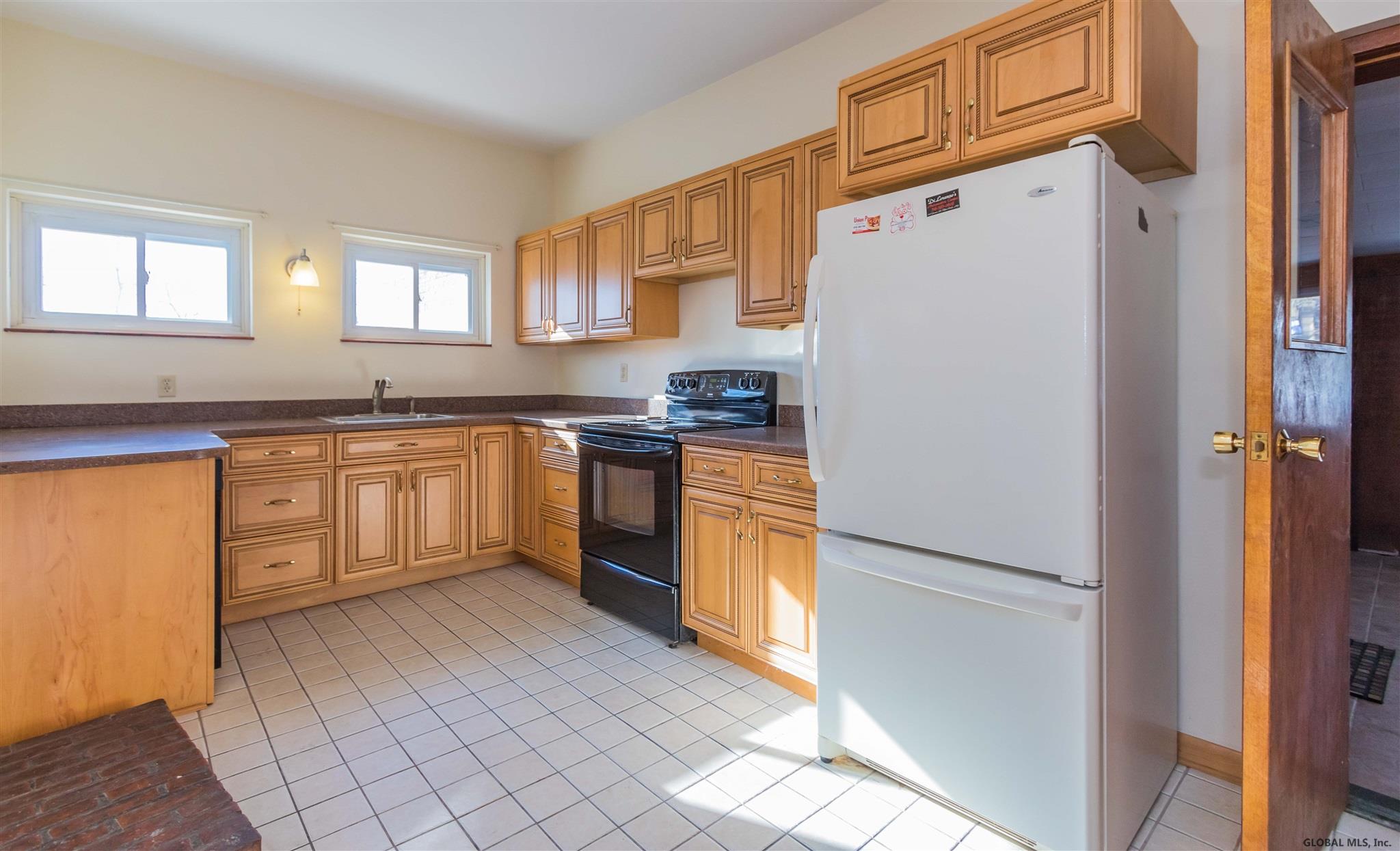 887 Riverview Rd, Rexford, NY Property Listing from DaviesDavies