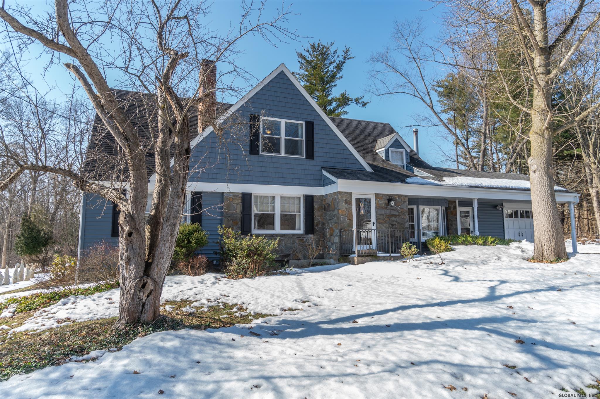 964 Riverview Rd, Rexford, NY Property Listing from DaviesDavies