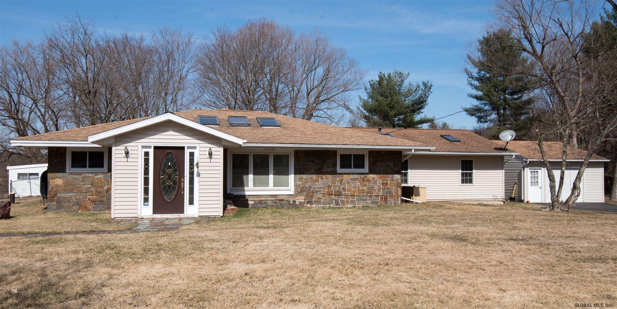 842 Best Rd, West Sand Lake, NY Property Listing from DaviesDavies