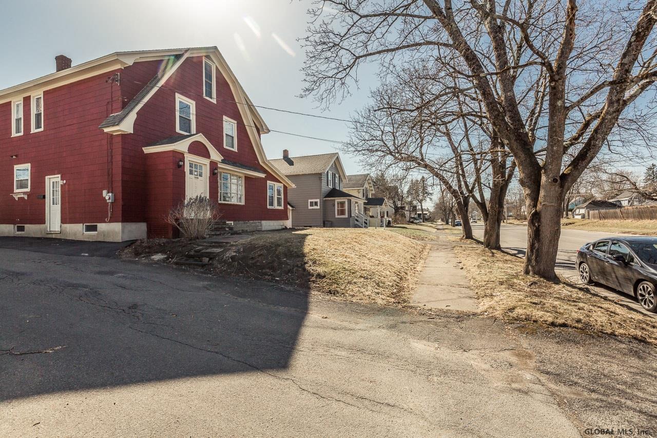 122 East Blvd, Gloversville, NY 12078