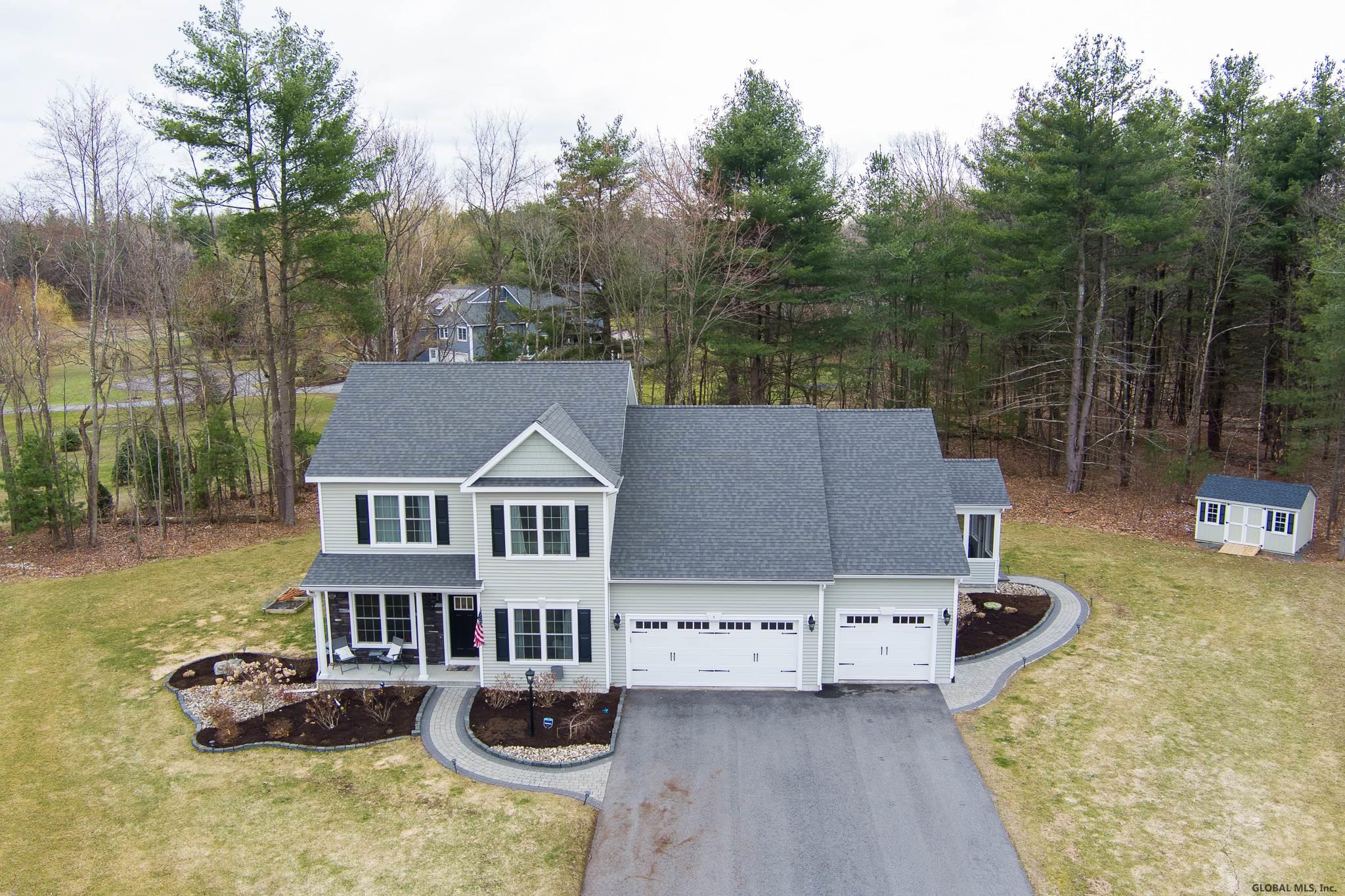 5 Aysimac Ct, Ballston Lake, NY Property Listing from DaviesDavies