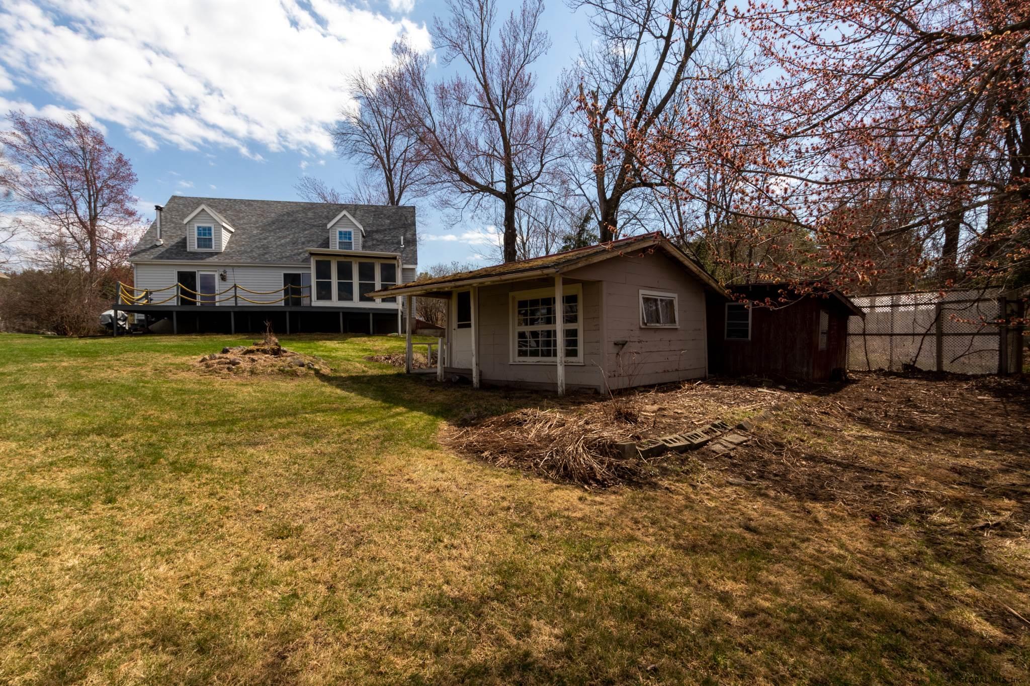 113 Merriam Rd, Broadalbin, NY 12025