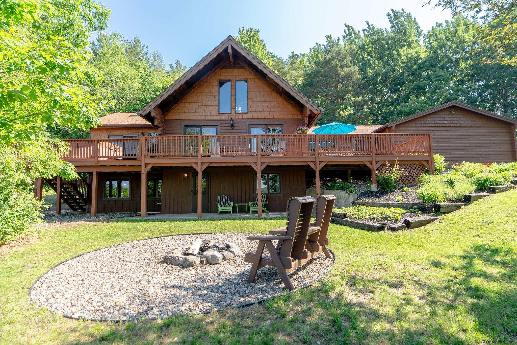 26 Morlock Dr, West Sand Lake, NY Property Listing from DaviesDavies
