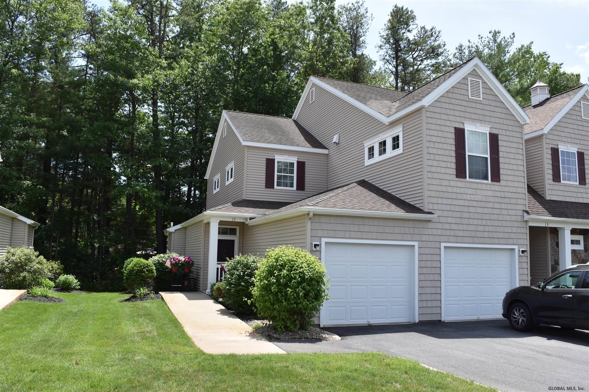 11 Knollwood Hollow, Ballston Spa, NY Property Listing from DaviesDavies