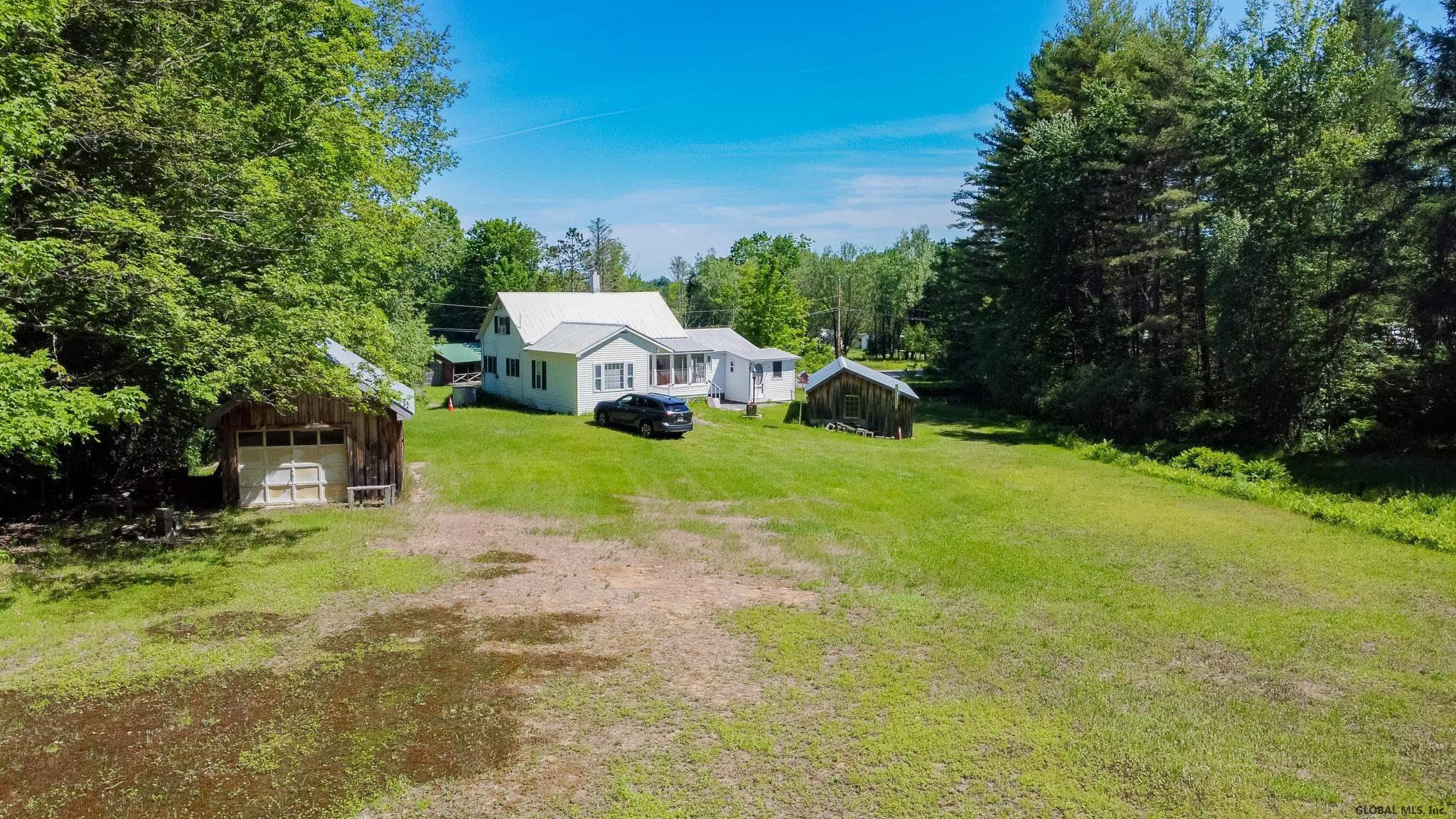 607 County Highway 123, Mayfield, NY 12117