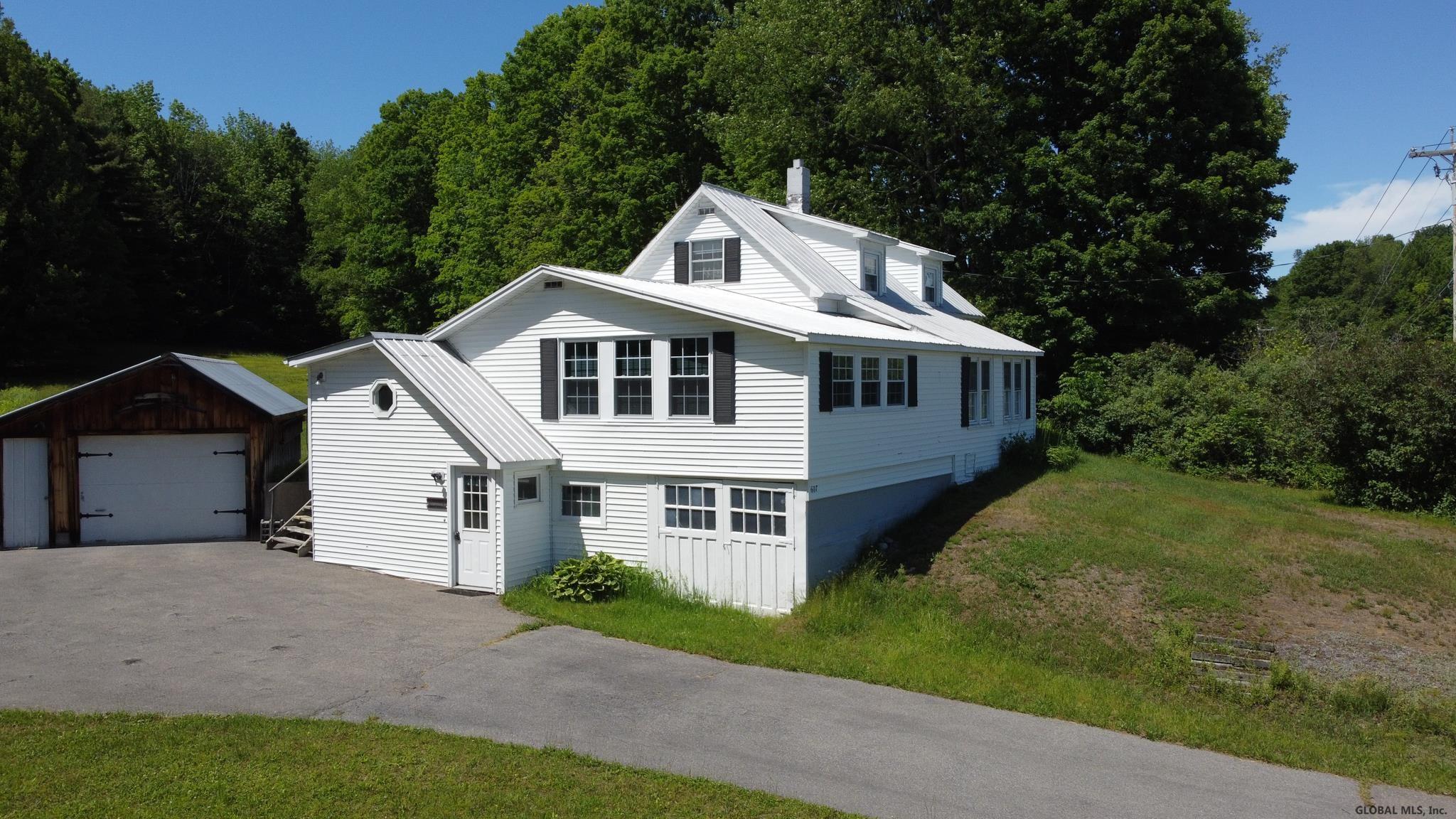 607 County Highway 123, Mayfield, NY 12117