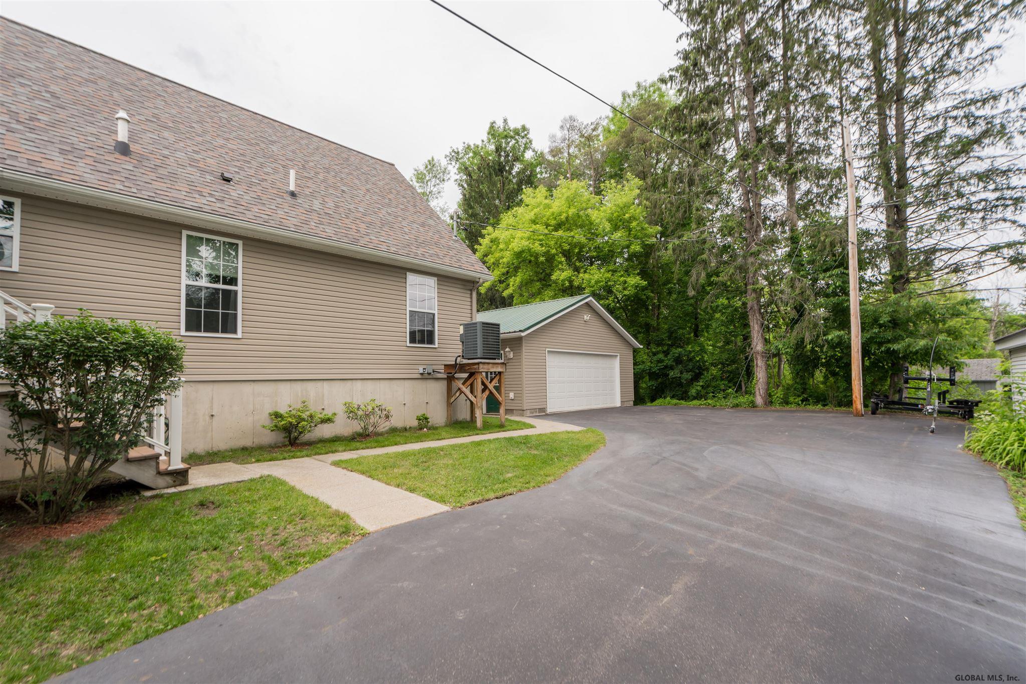 335 River Rd, Stillwater, NY Property Listing from DaviesDavies