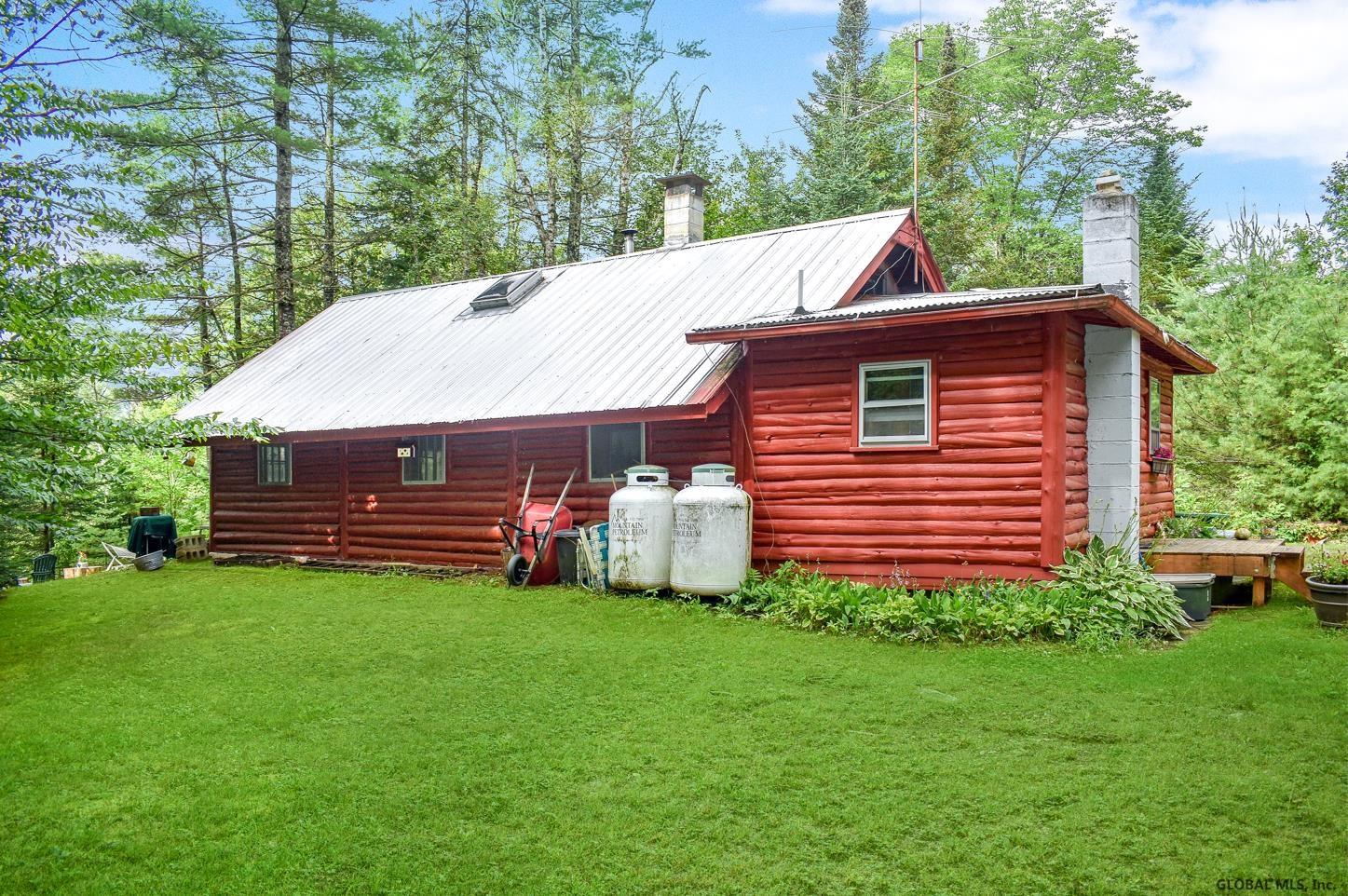 277 HOLLOW RD in Schroon Lake, NY Listed For 179,000.00 by Walter