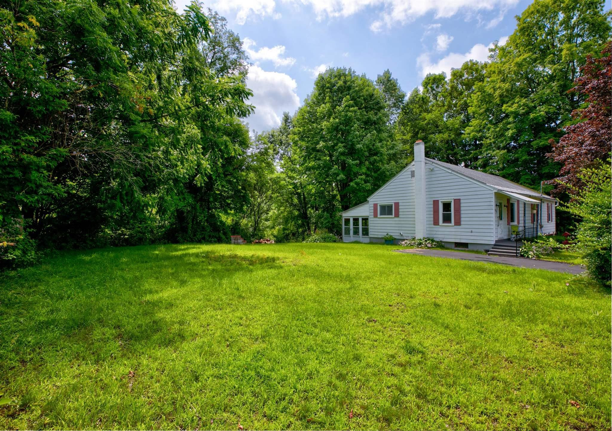 296 Lakeview Road, Broadalbin, NY Property Listing from DaviesDavies