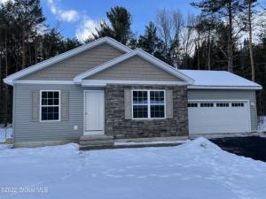 25 Sunset Drive, Queensbury, NY 12804