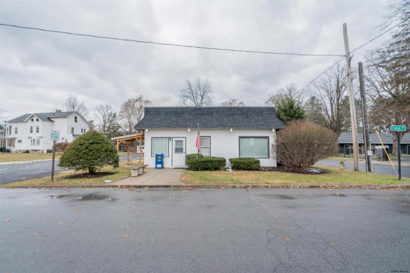 5 Case Street Saratoga Springs Ny 12866