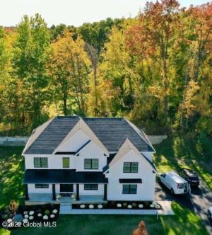 1 STEEPLE VIEW Drive Loudonville, NY 12211